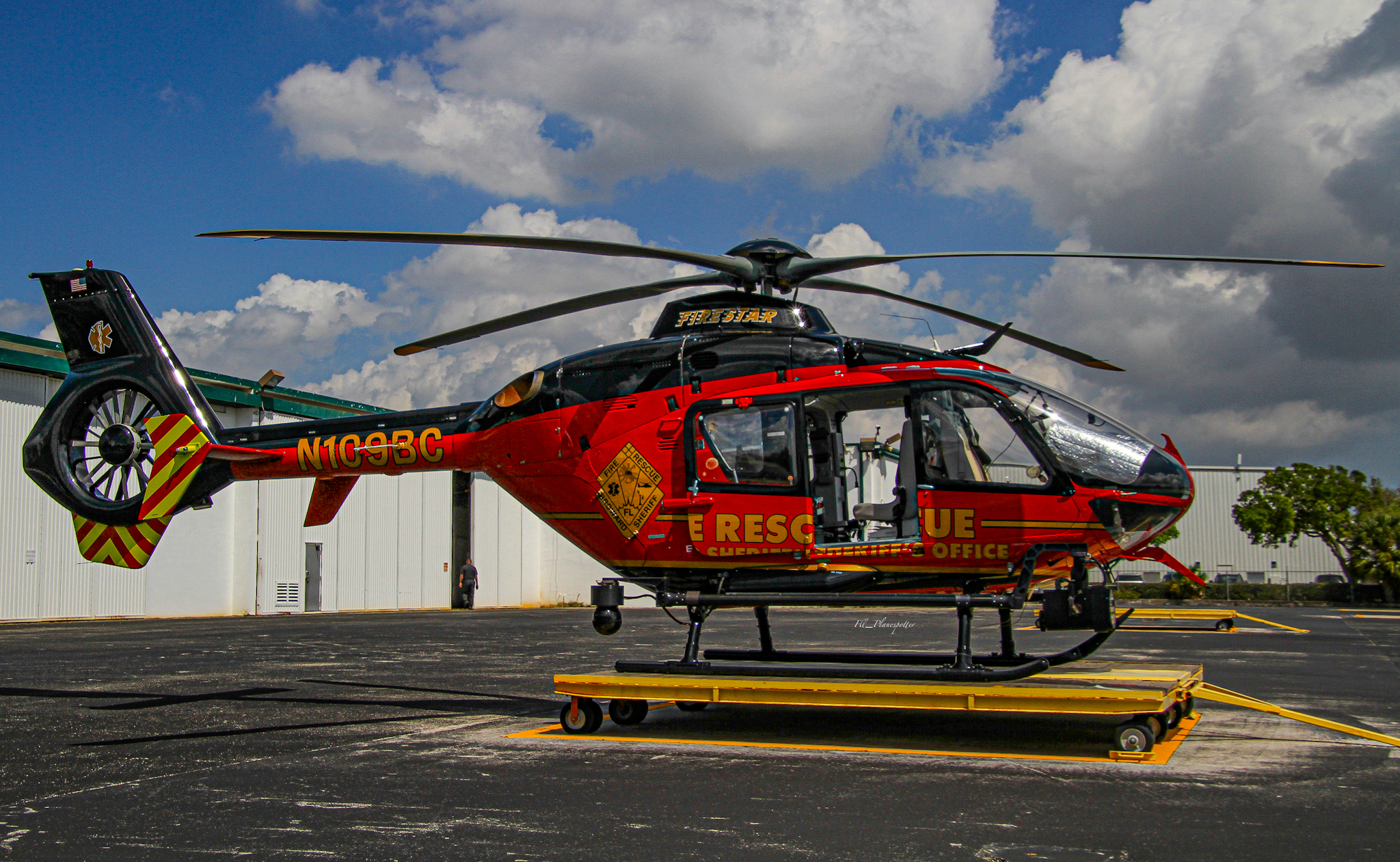 Full size: Broward County Sheriff\'s Office Eurocopter EC135 T1 N109BC at Fort Lauderdale Executive Airport