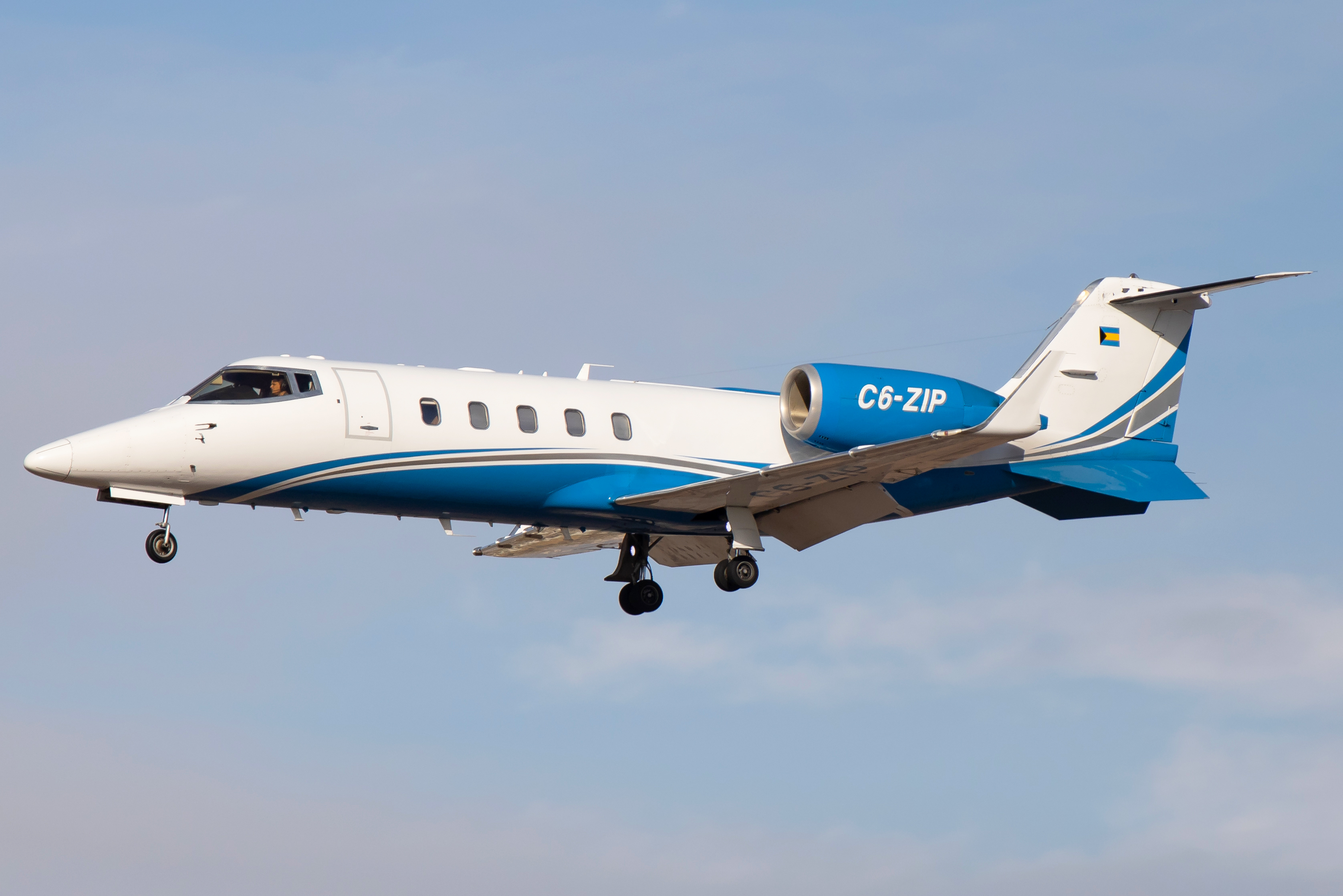 Full size: PRIVATE Learjet 60 C6-ZIP at Phoenix Sky Harbor International Airport