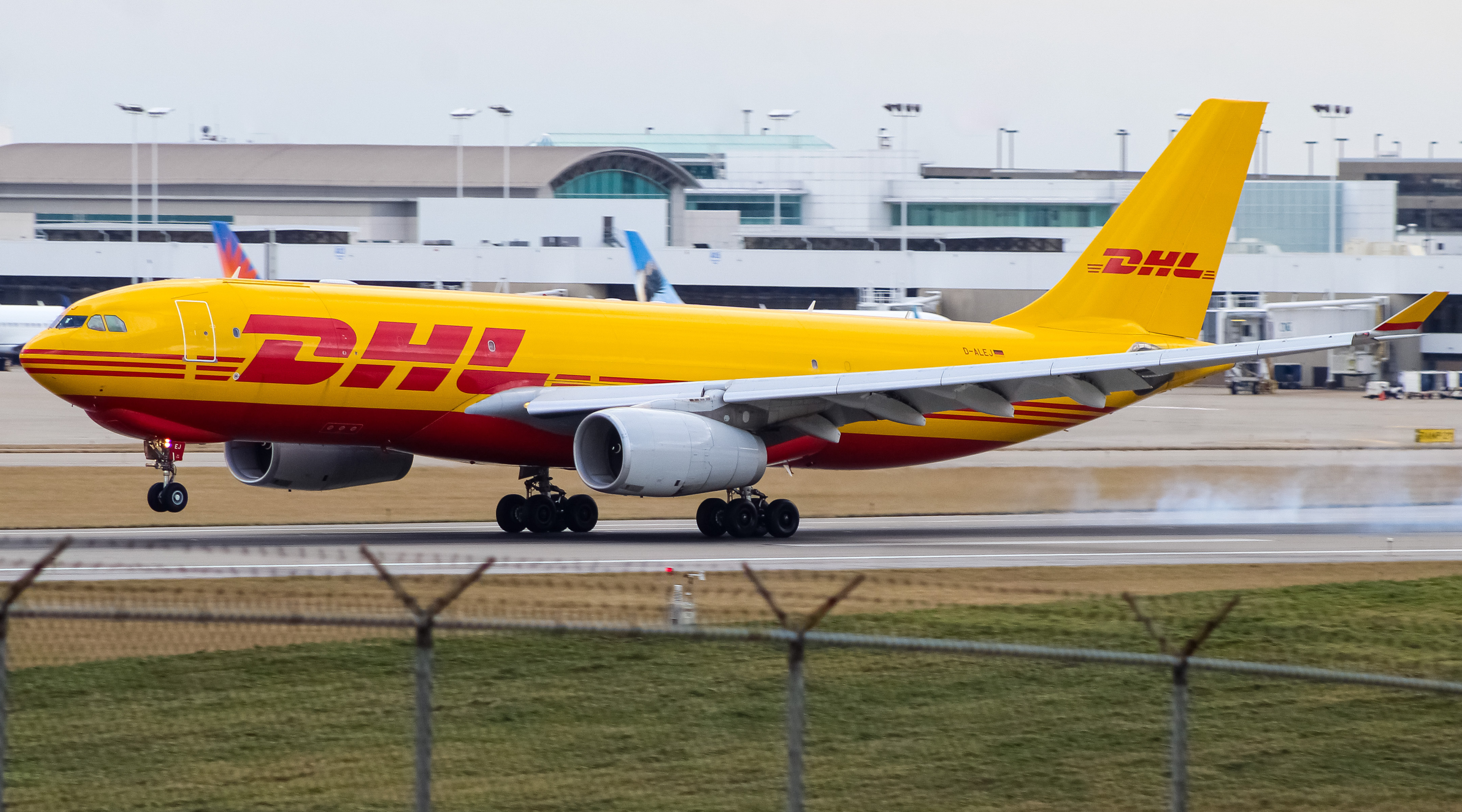 Full size: DHL Airbus A330-200F D-ALEJ at Cincinnati/Northern Kentucky International Airport