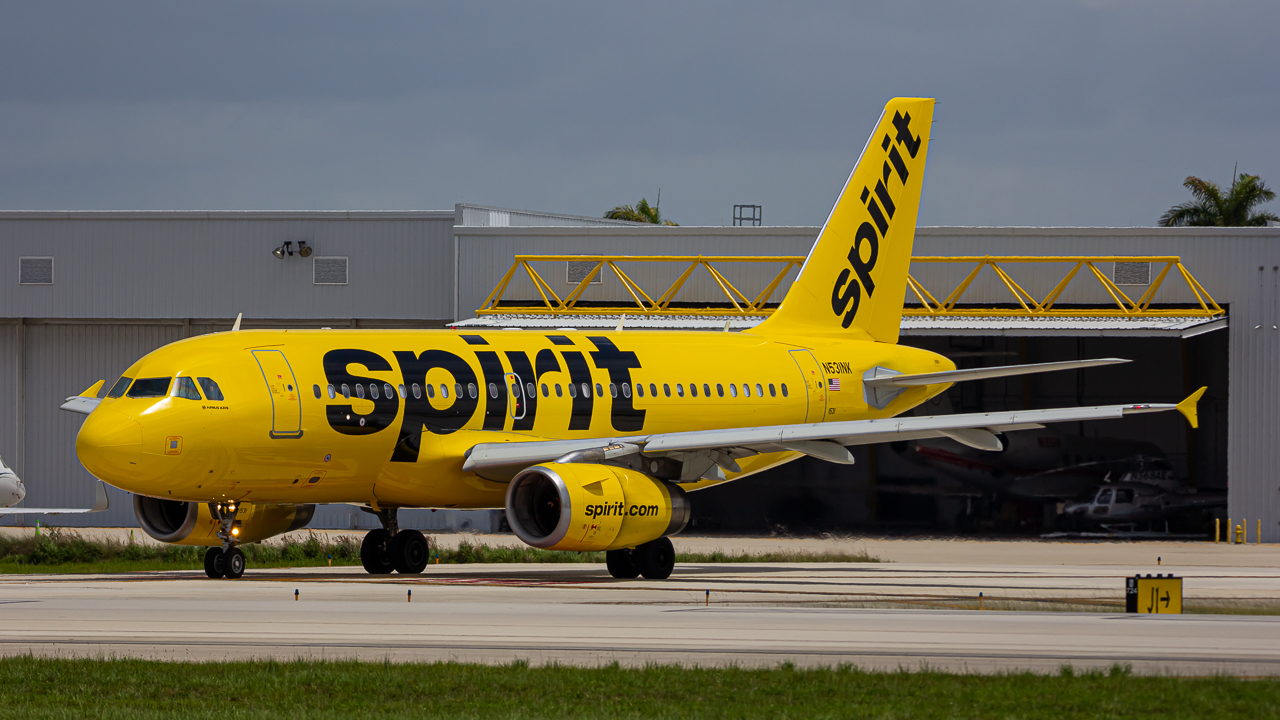 Full size: Spirit Airlines Airbus A319 N531NK at Fort Lauderdale/Hollywood International Airport