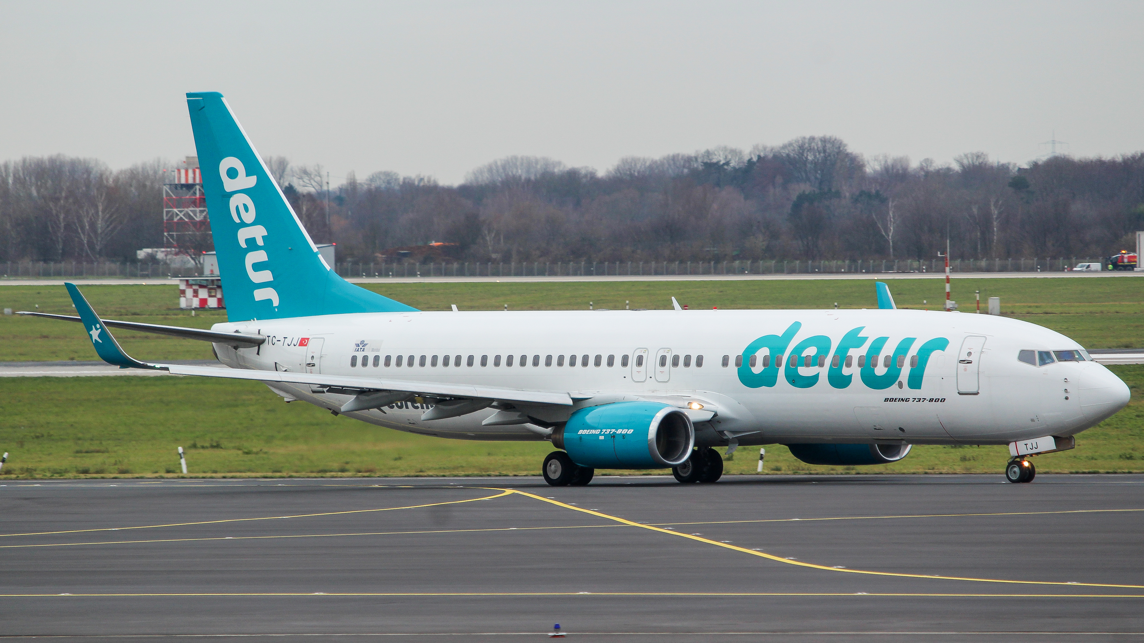 Full size: Corendon Airlines  Boeing 737-800 TC-TJJ at Dusseldorf International Airport
