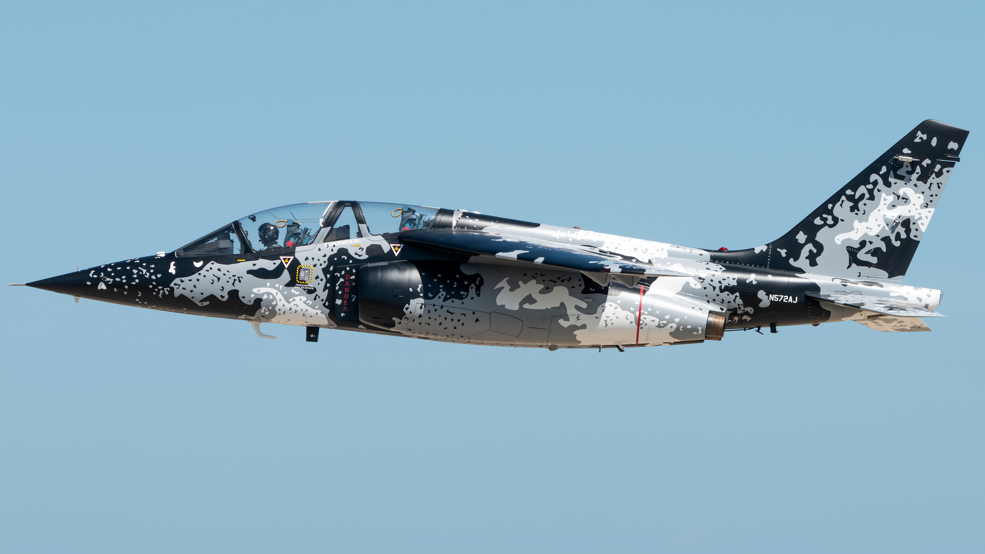 Full size: PRIVATE Dornier Alpha-Jet N572AJ at Wittman Regional Airport