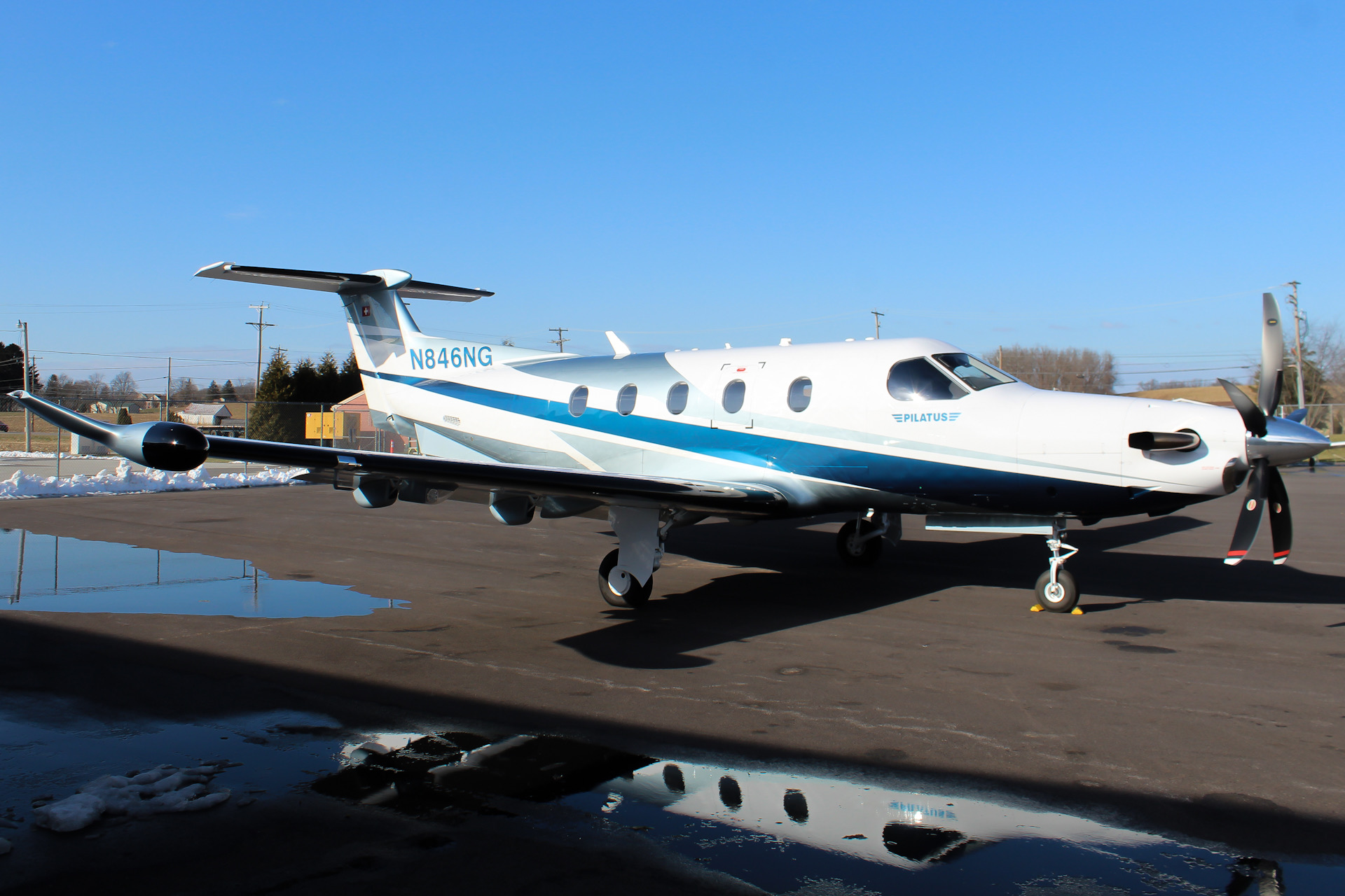 Full size: PRIVATE Pilatus PC-12 N845NG at York Airport
