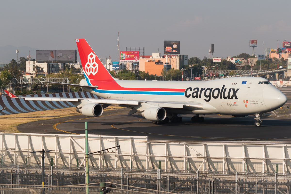 Full size: CargoLux Boeing 747-400F LX-LCL at Mexico City International Airport