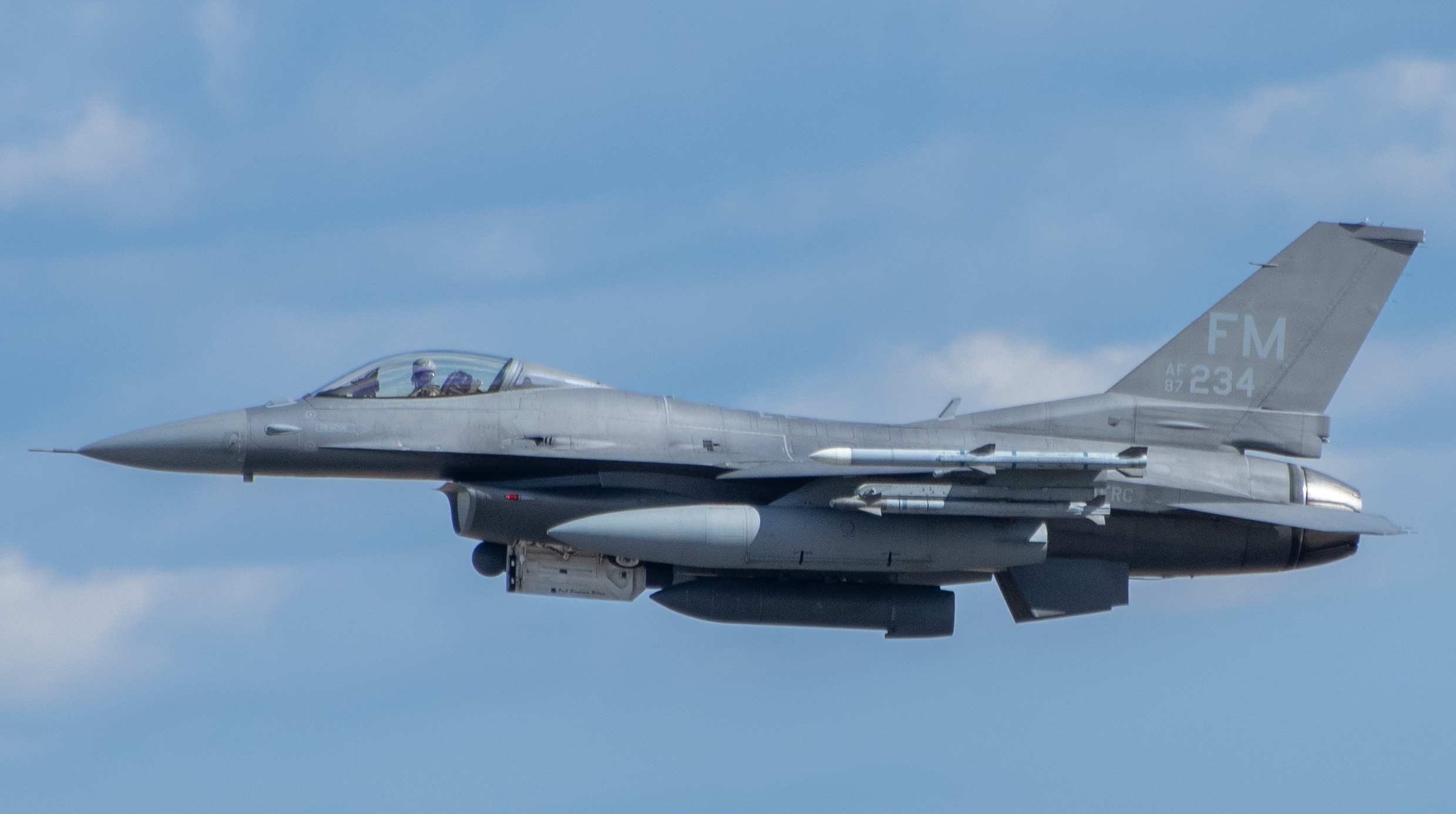 Full size: USAF - United States Air Force General Dynamics F-16 Fighting Falcon 87-0234 at Atlantic City International Airport