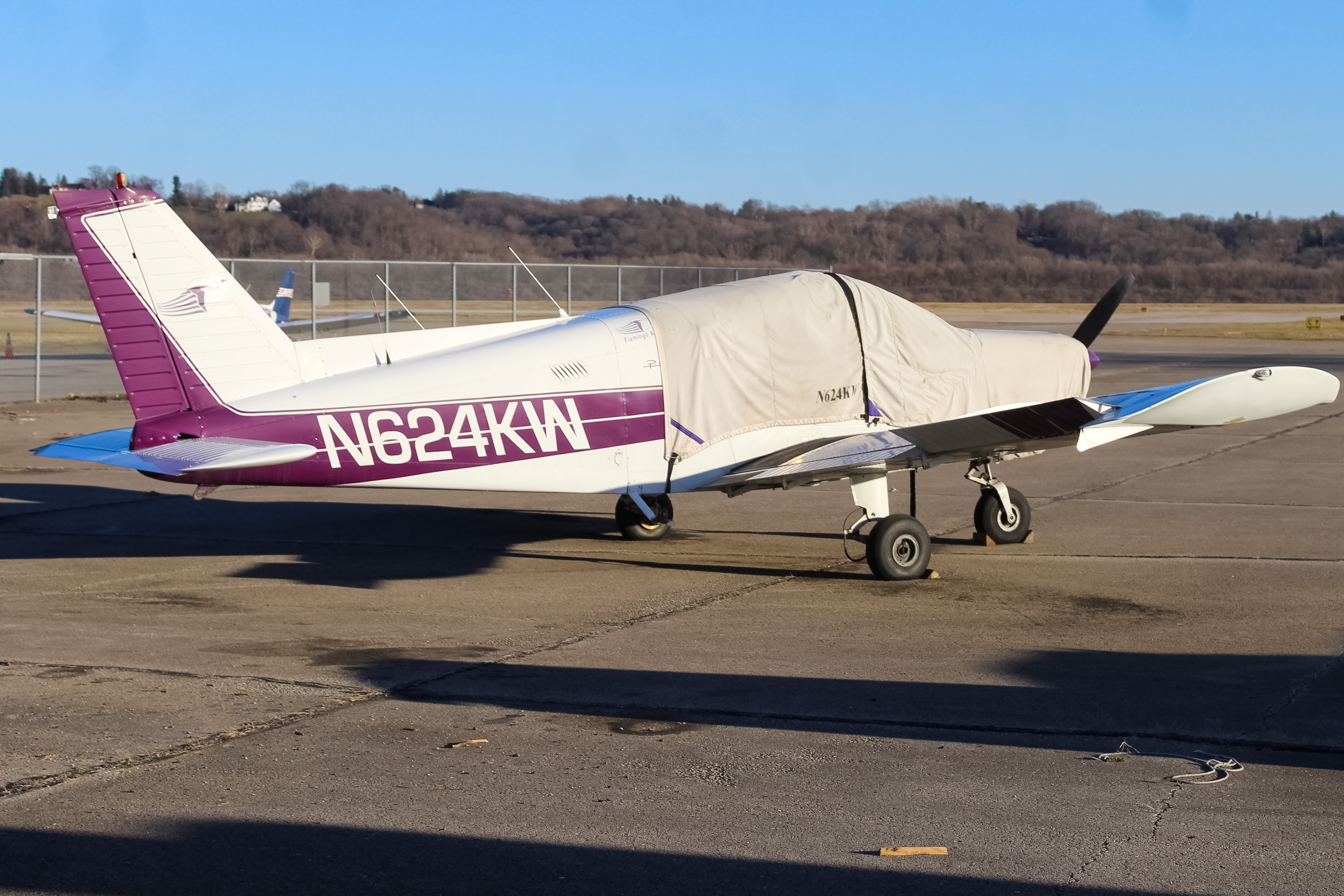 Full size: PRIVATE Piper PA28 Cherokee N624KW at Cincinnati Municipal Airport/Lunken Field