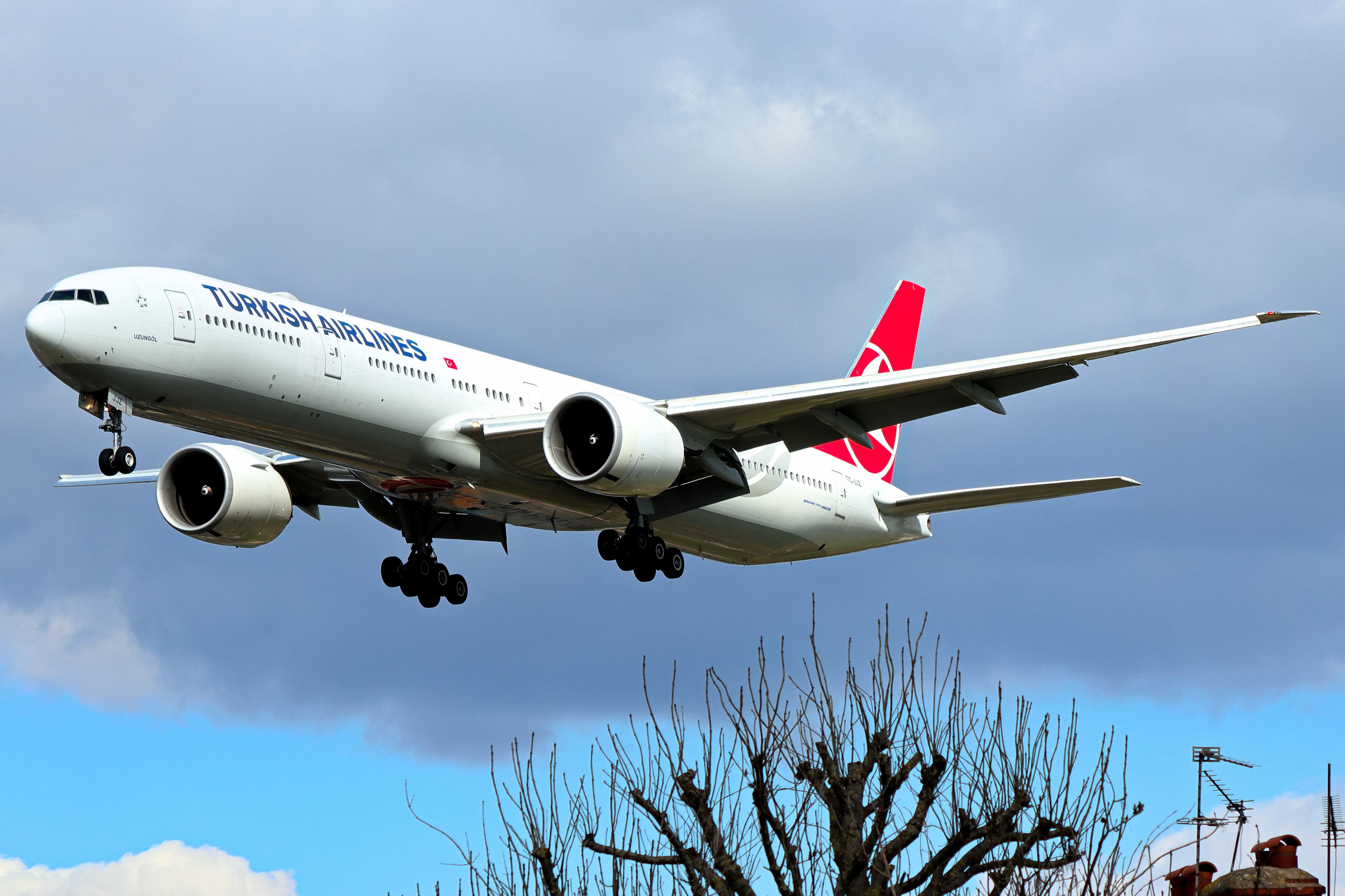 Full size: Turkish Airlines Boeing 777-300ER TC-JJZ at London Heathrow International Airport
