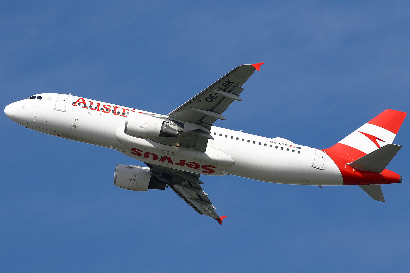 Full size: Austrian Airlines Airbus A320 OE-LBK at Amsterdam Schiphol Airport
