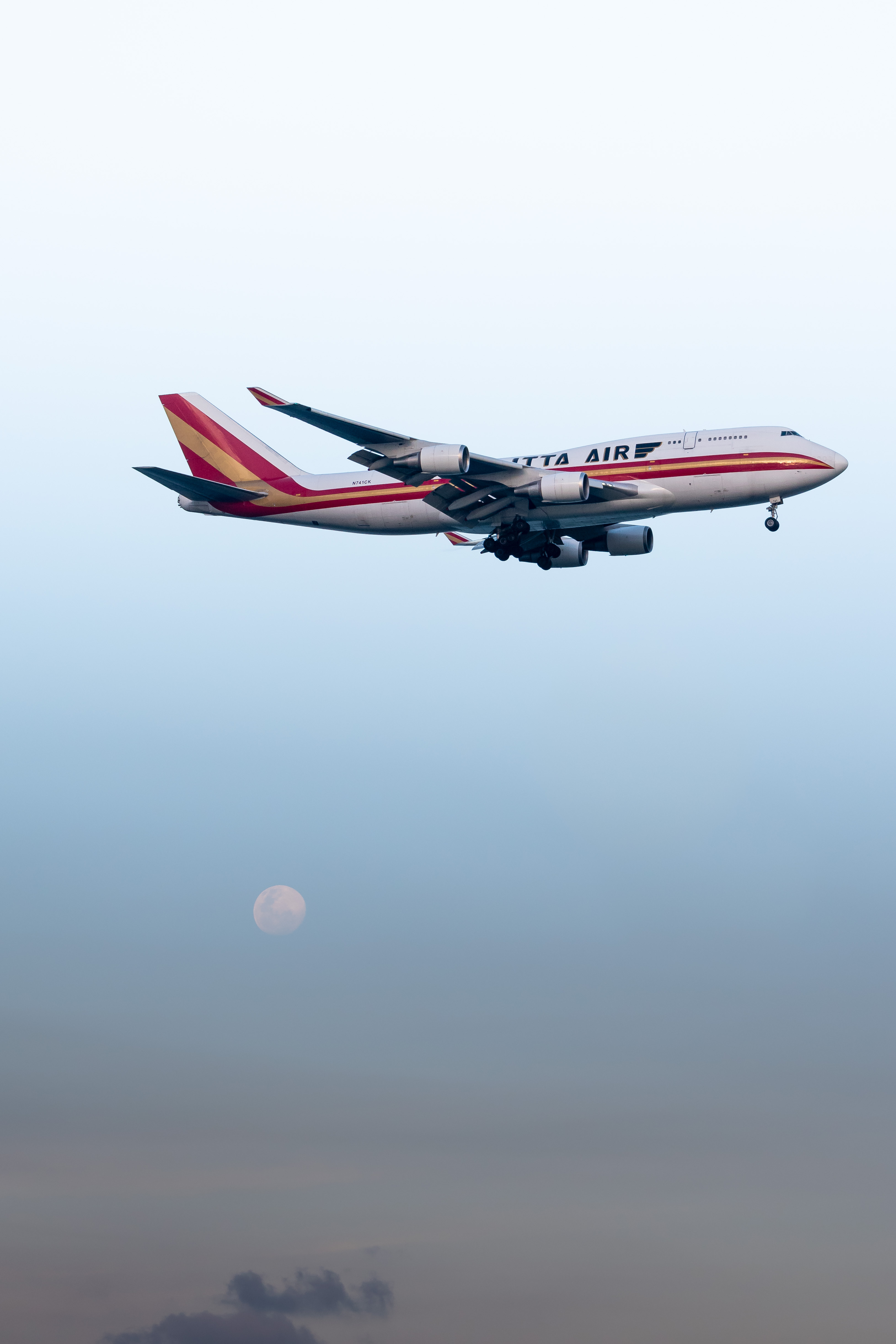 Full size: Kalitta Air Boeing 747-400F N741CK at Singapore-Changi Airport