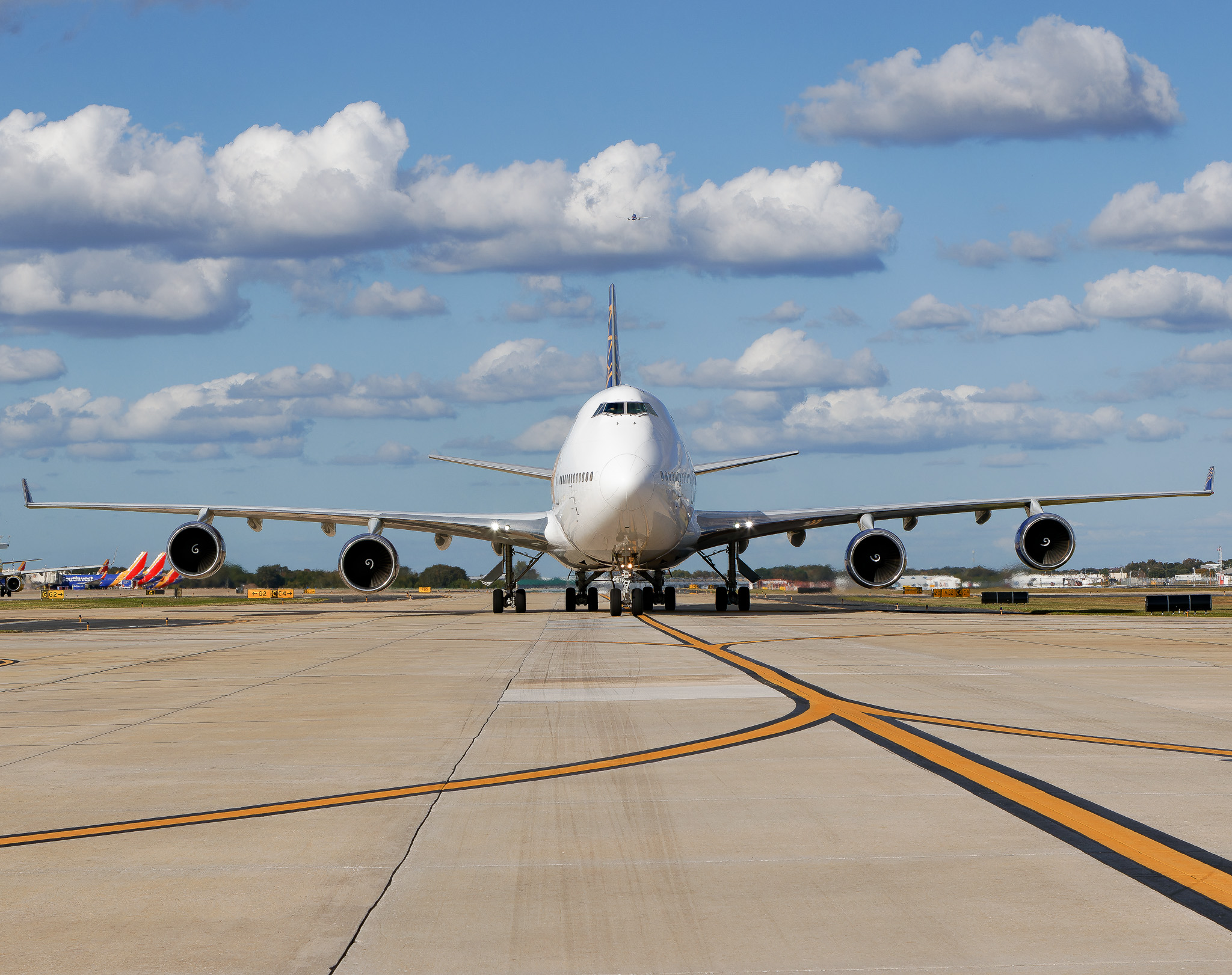Full size: Atlas Air Boeing 747-400 N263SG at Tampa International Airport