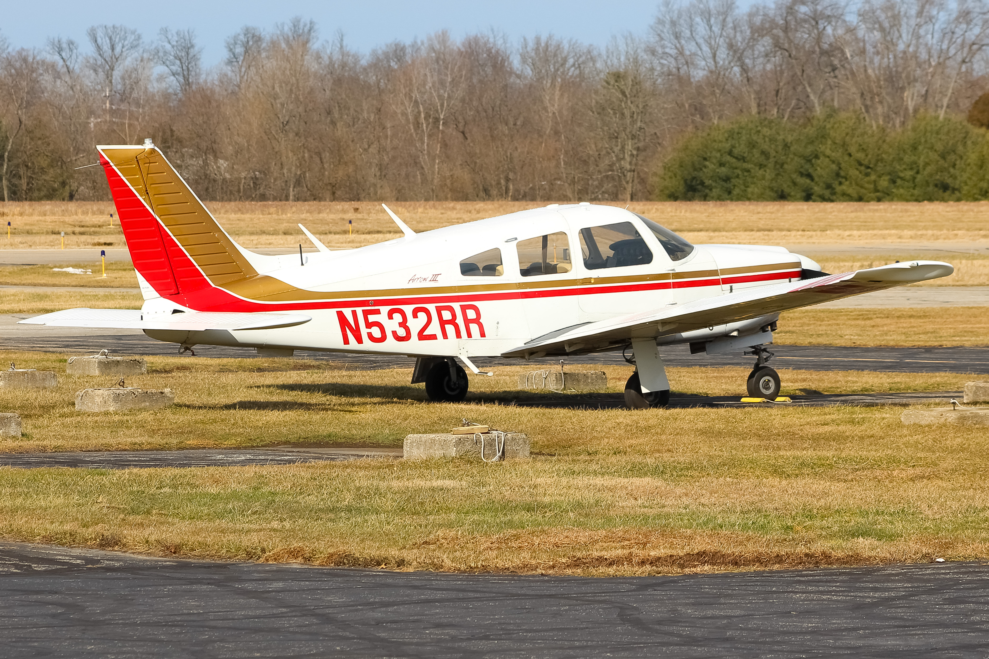 Full size: PRIVATE  Piper 28 Arrow  N352RR at Clermont County Airport