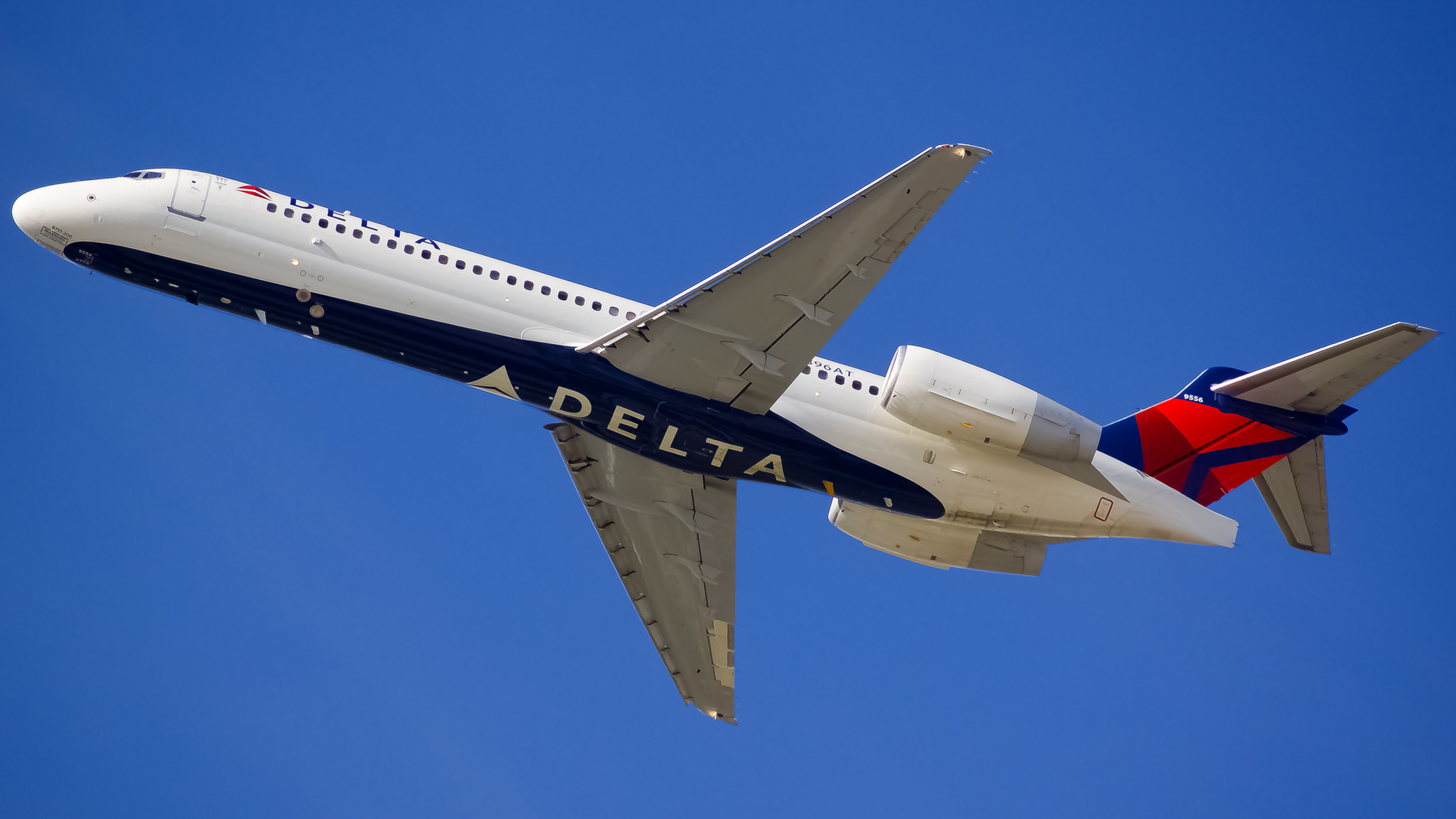 Full size: Delta Airlines Boeing 717-200 N896AT at Hartsfield-Jackson Atlanta International Airport