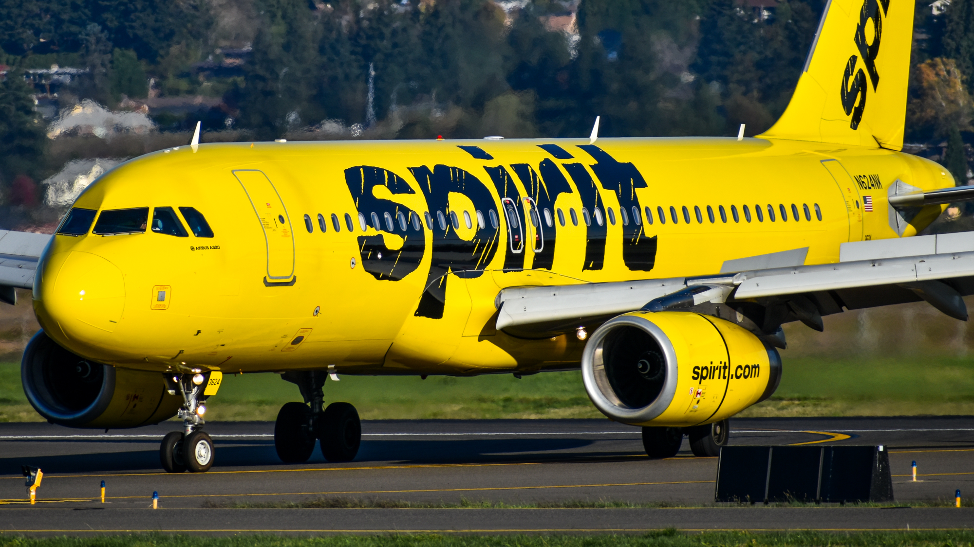 Full size: Spirit Airlines Airbus A320 N624NK at Portland International Airport