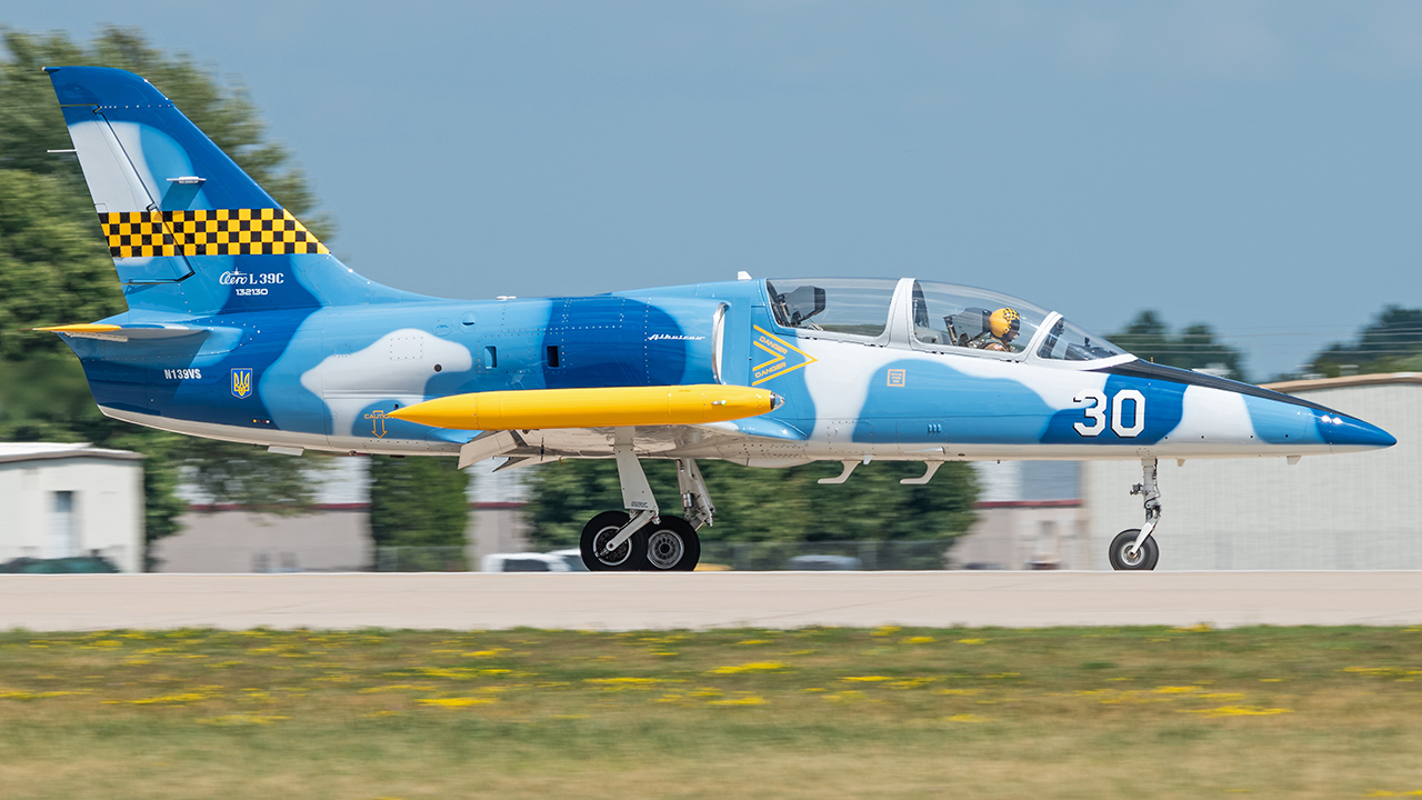 Full size: PRIVATE Aero L-39 Albatros N139VS at Wittman Regional Airport