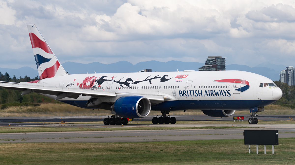 Full size: British Airways Boeing 777-200ER G-YMML at Vancouver International Airport