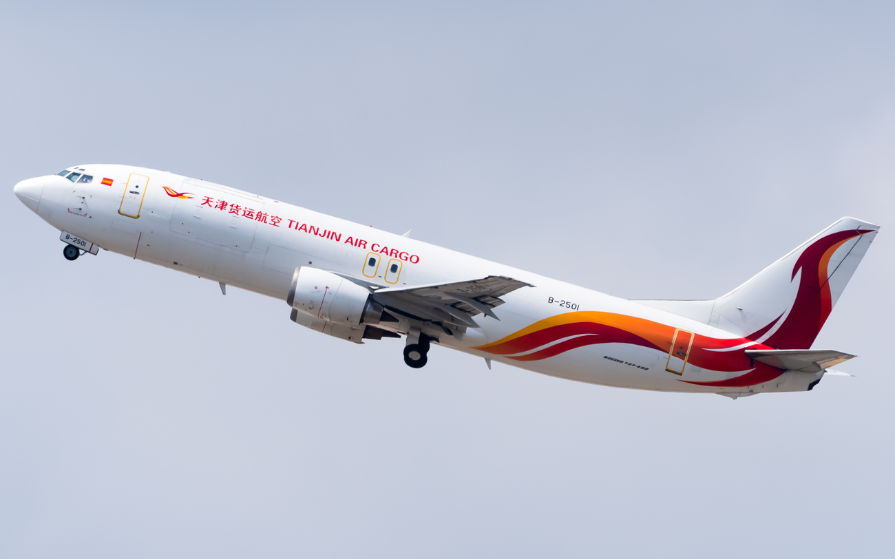 Full size: Tianjin Air Cargo Boeing 737-400SF B-2501 at Seoul-Incheon International Airport