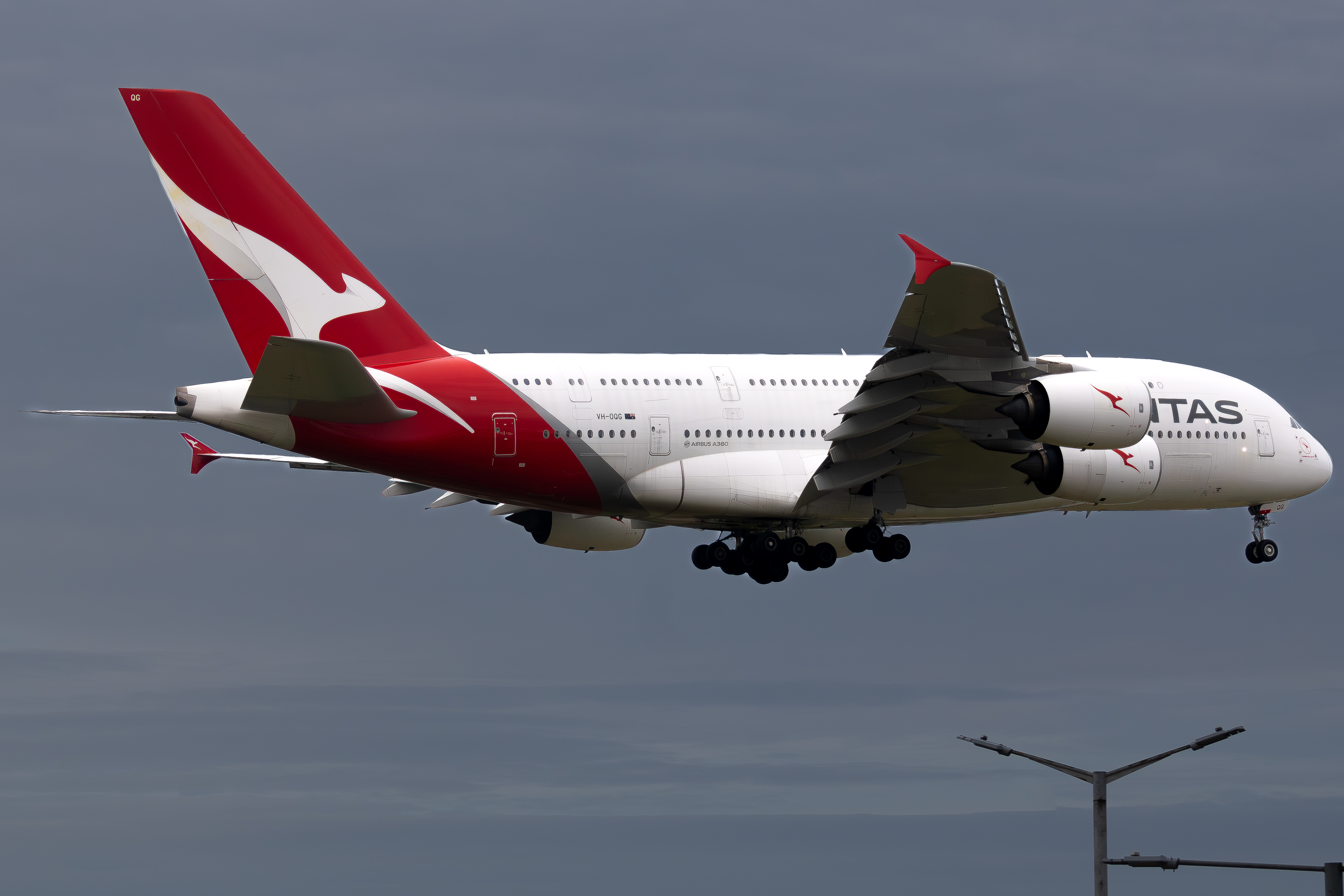 Full size: Qantas Airways Airbus A380-800 VH-OQG at London Heathrow International Airport