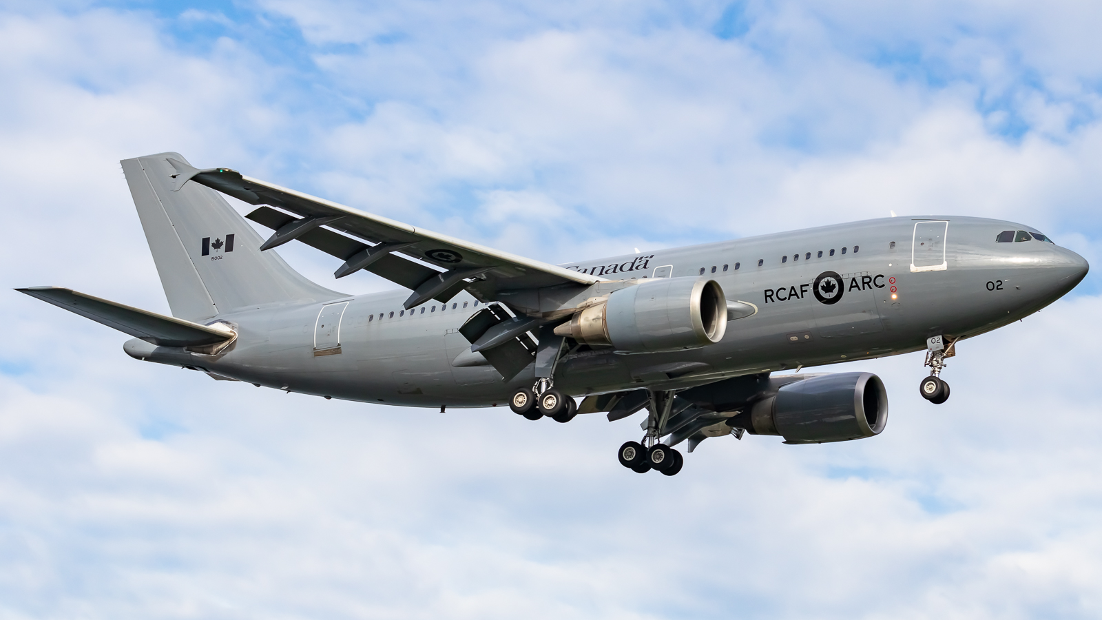 Full size: Royal Canadian Air Force Airbus CC-150 Polaris 15002 at Victoria International Airport