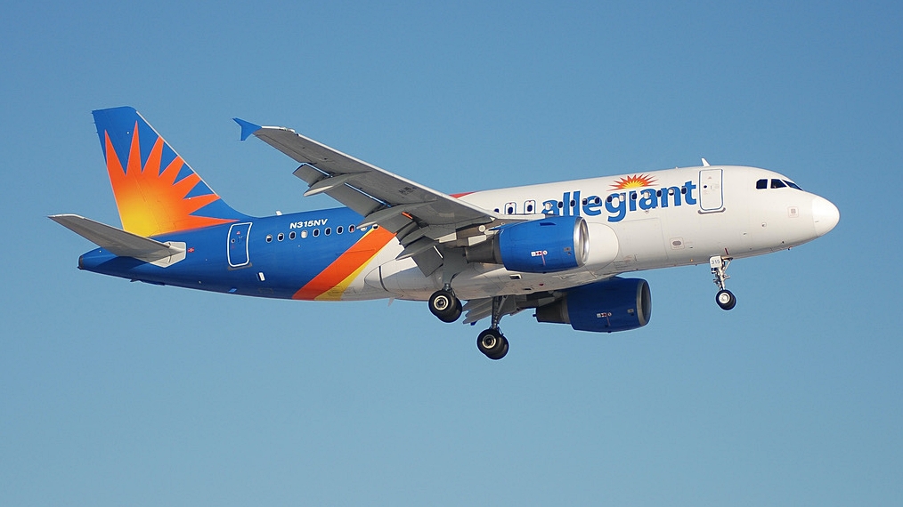 Full size: Allegiant Air Airbus A319 N315NV at Reno/Tahoe International Airport