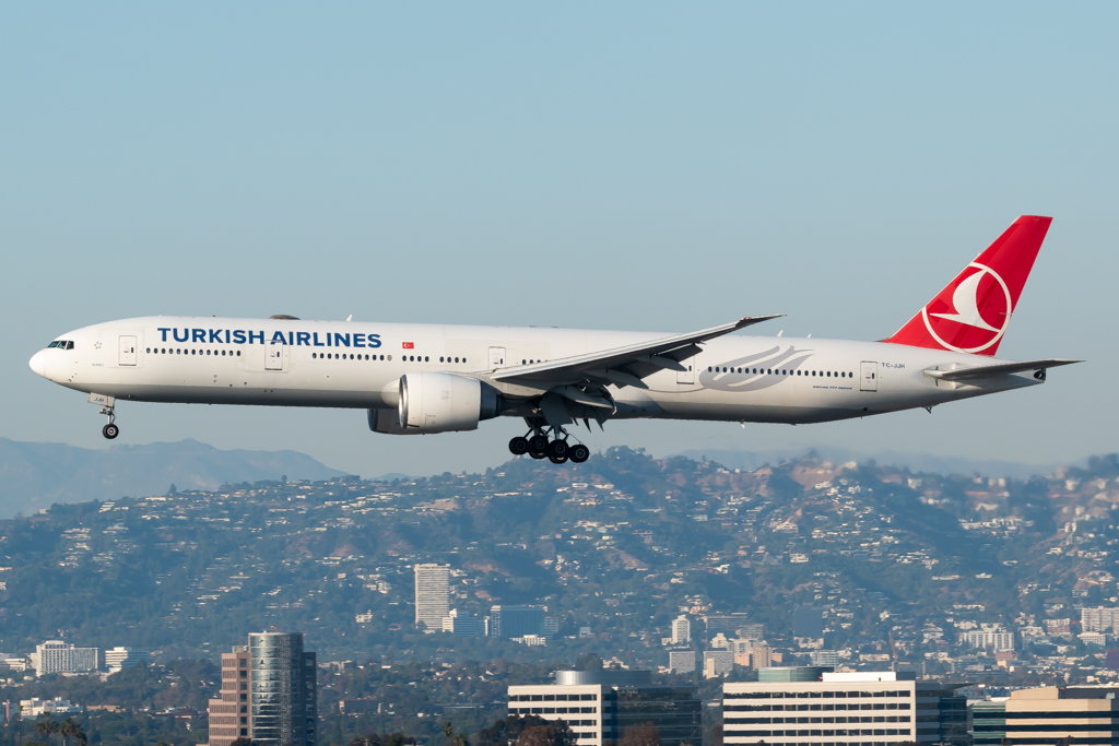 Full size: Turkish Airlines Boeing 777-300ER TC-JJH at Los Angeles International Airport