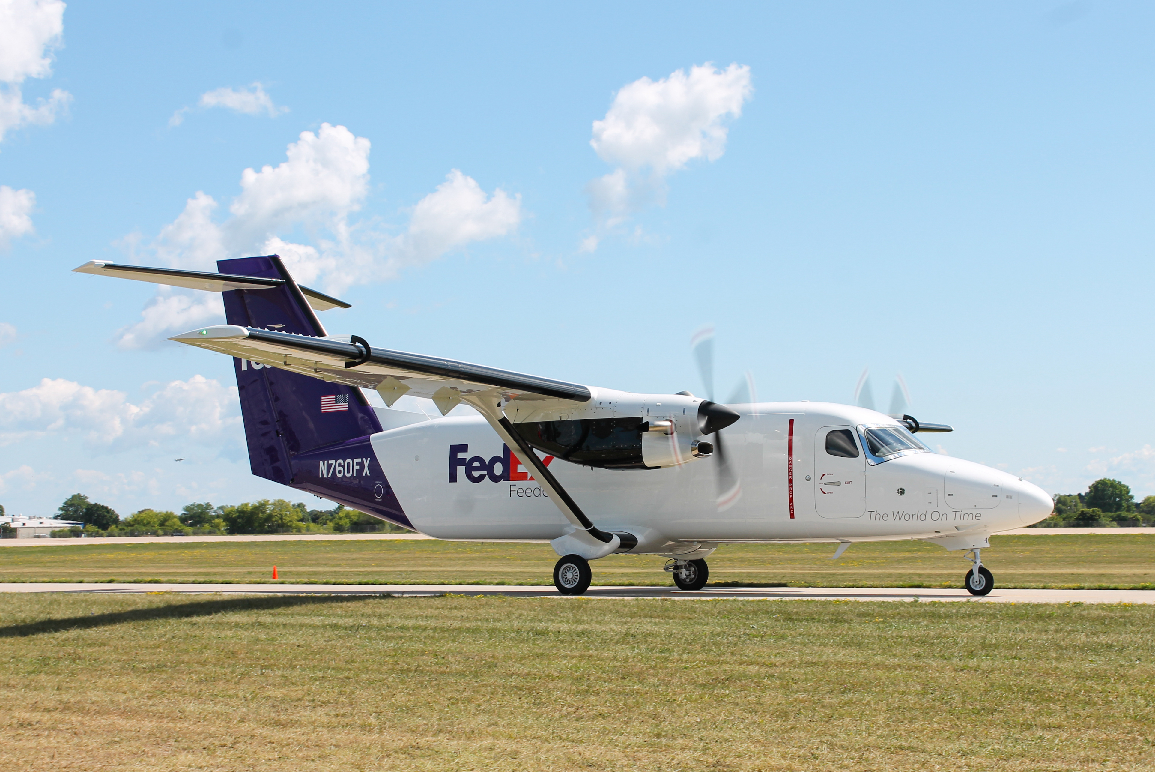 Full size: FedEx Cessna 408 SkyCourier N760FX at Wittman Regional Airport