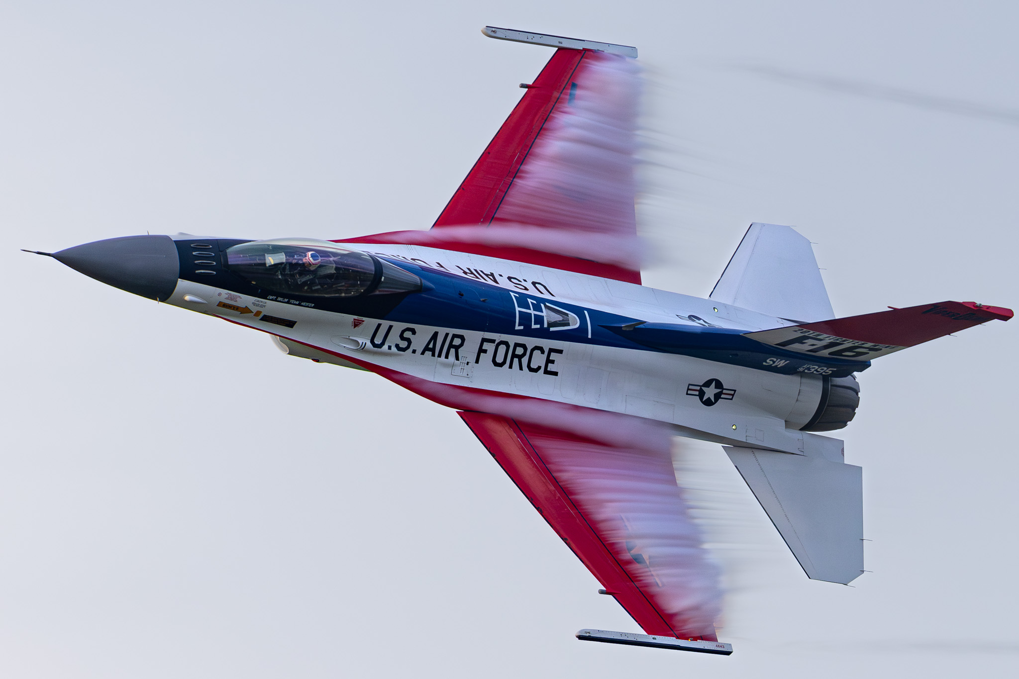Full size: USAF - United States Air Force General Dynamics F-16 Fighting Falcon 91-0395 at 