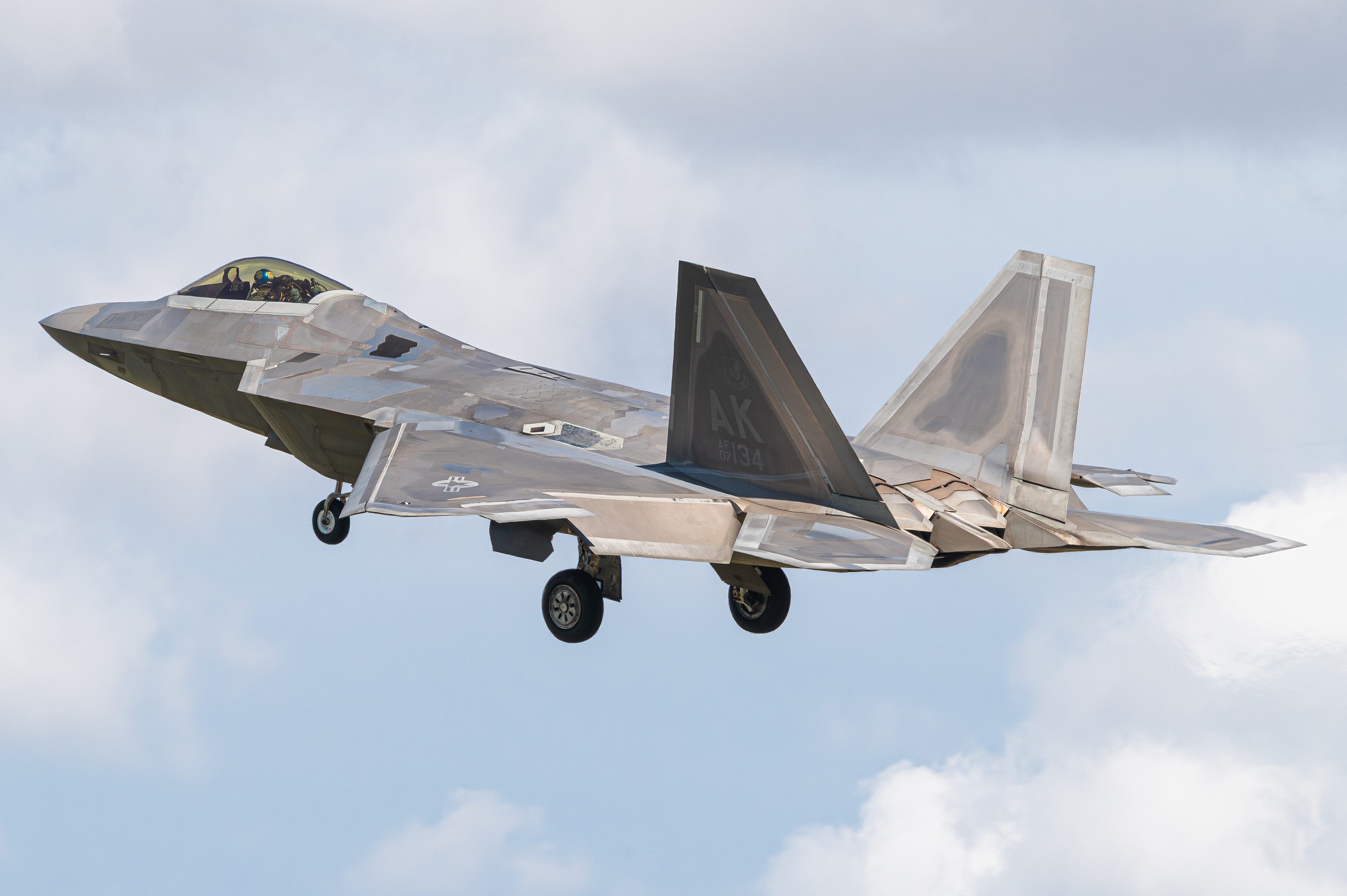 Full size: USAF - United States Air Force Lockheed Martin F-22A Raptor 07-4134 at North Island NAS