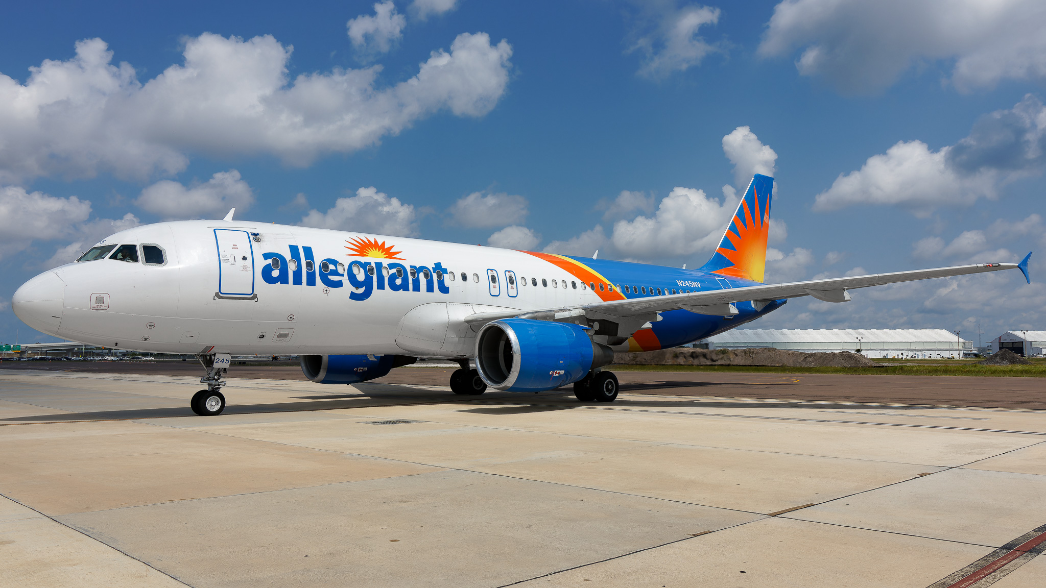 Full size: Allegiant Air Airbus A320 N245NV at St. Petersburg Clearwater International Airport