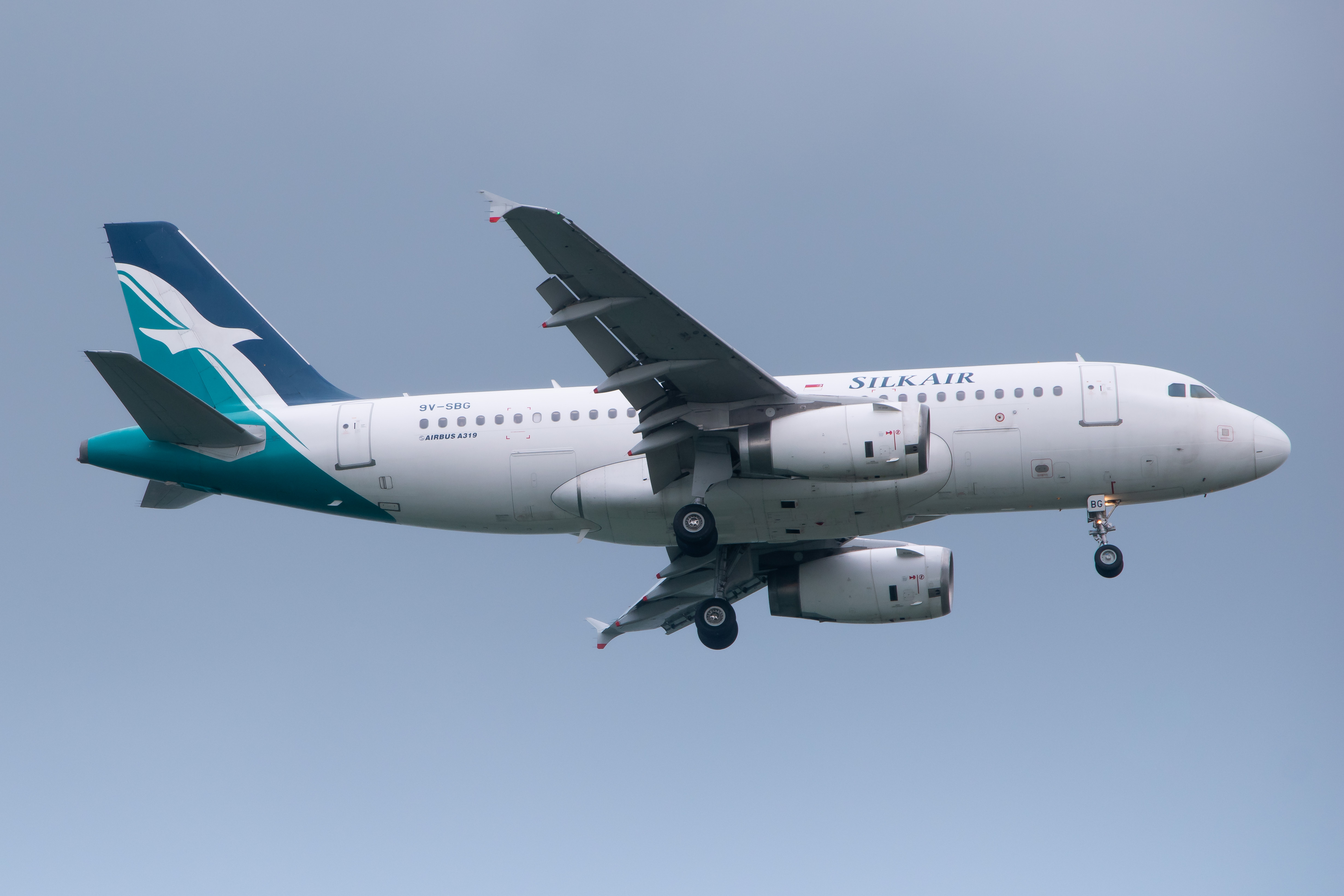 Full size: SilkAir Airbus A319 9V-SBG at Singapore-Changi Airport