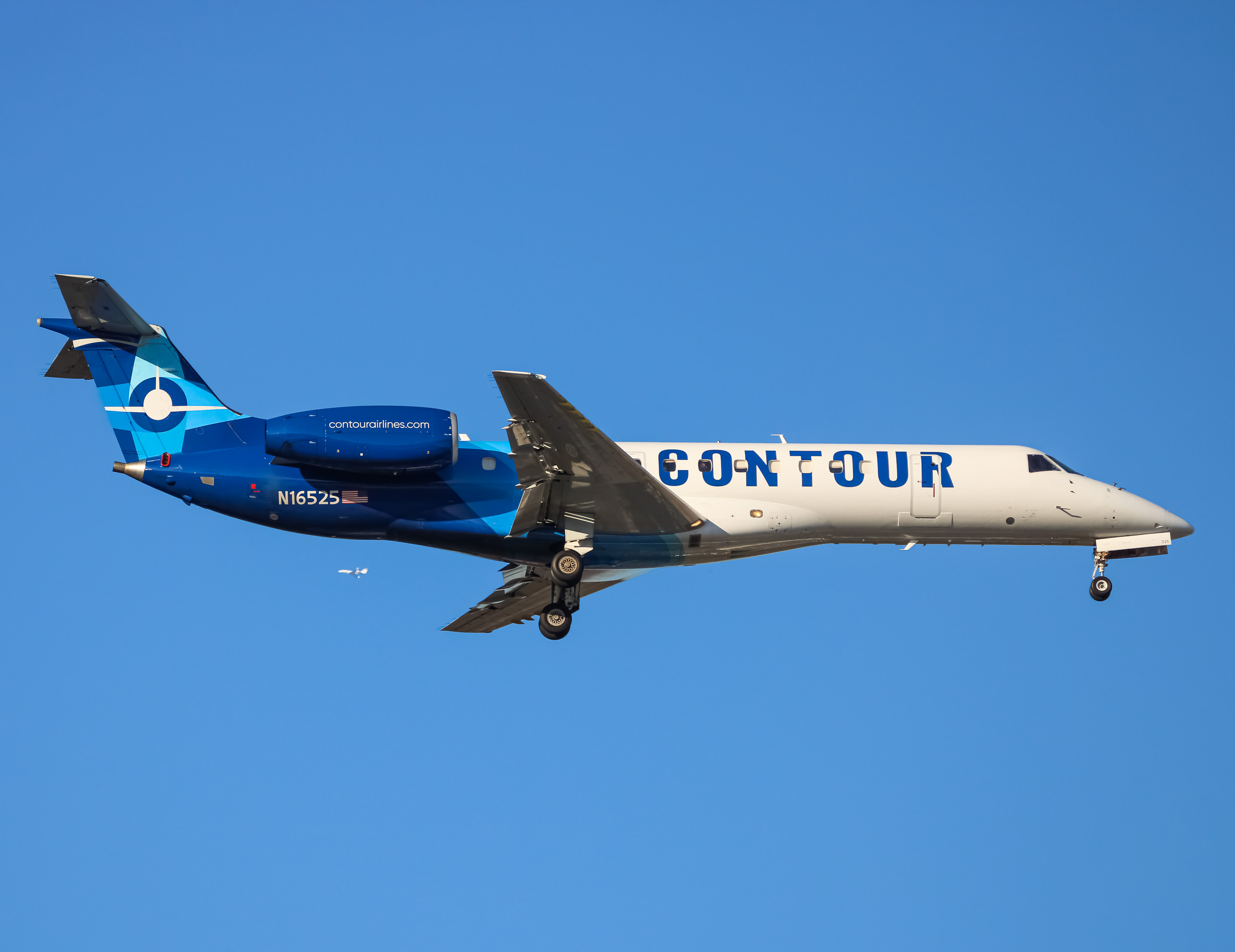 Full size: Contour Aviation Embraer ERJ135 N16525 at Baltimore/Washington International Thurgood Marshall Airport