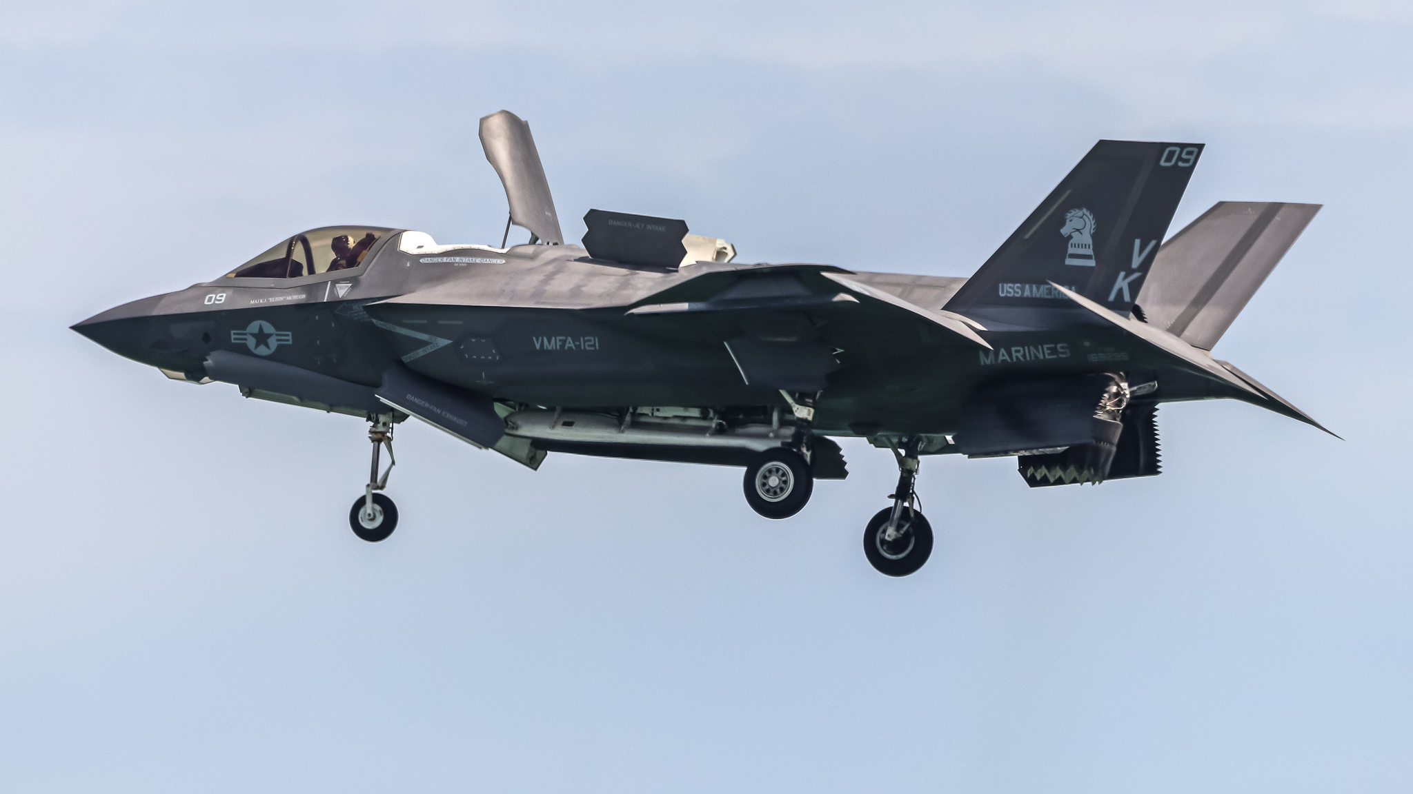 Full size: United States Marine Corps F-35B Lightning II 09 at Singapore-Changi Airport