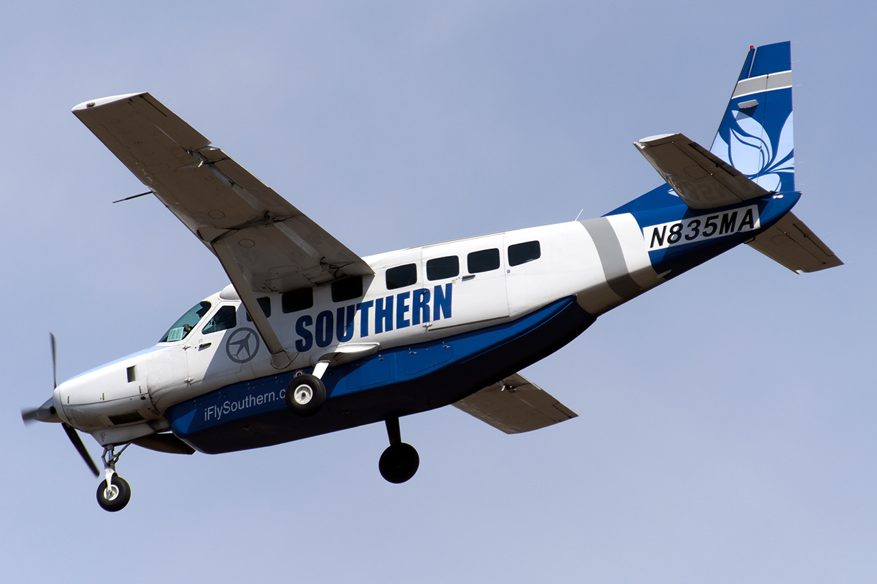 Full size: Southern Airways Express Cessna Grand Caravan N835MA at Pittsburgh International Airport