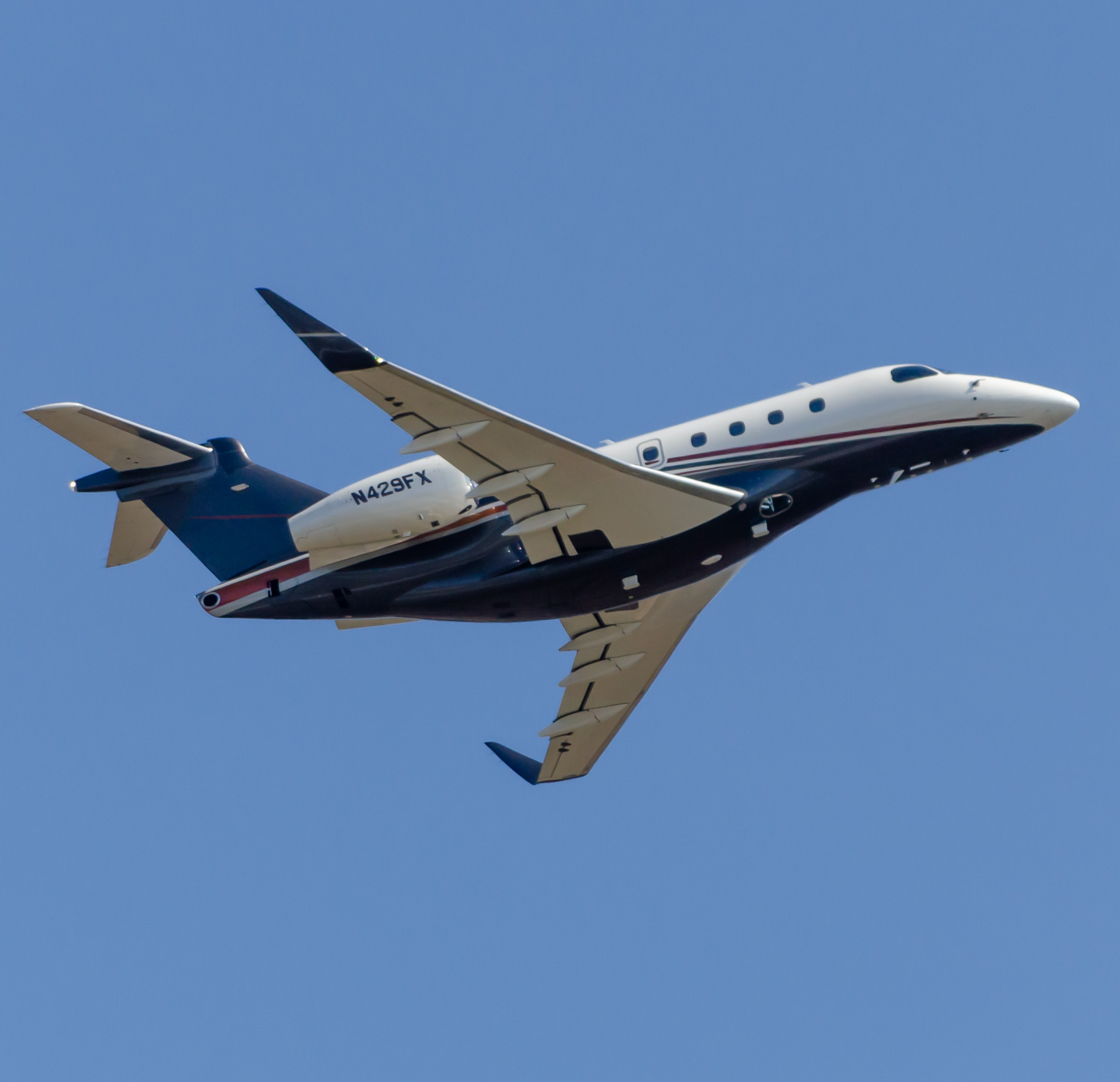 Full size: FlexJet Embraer Praetor 500 N429FX at Atlantic City International Airport