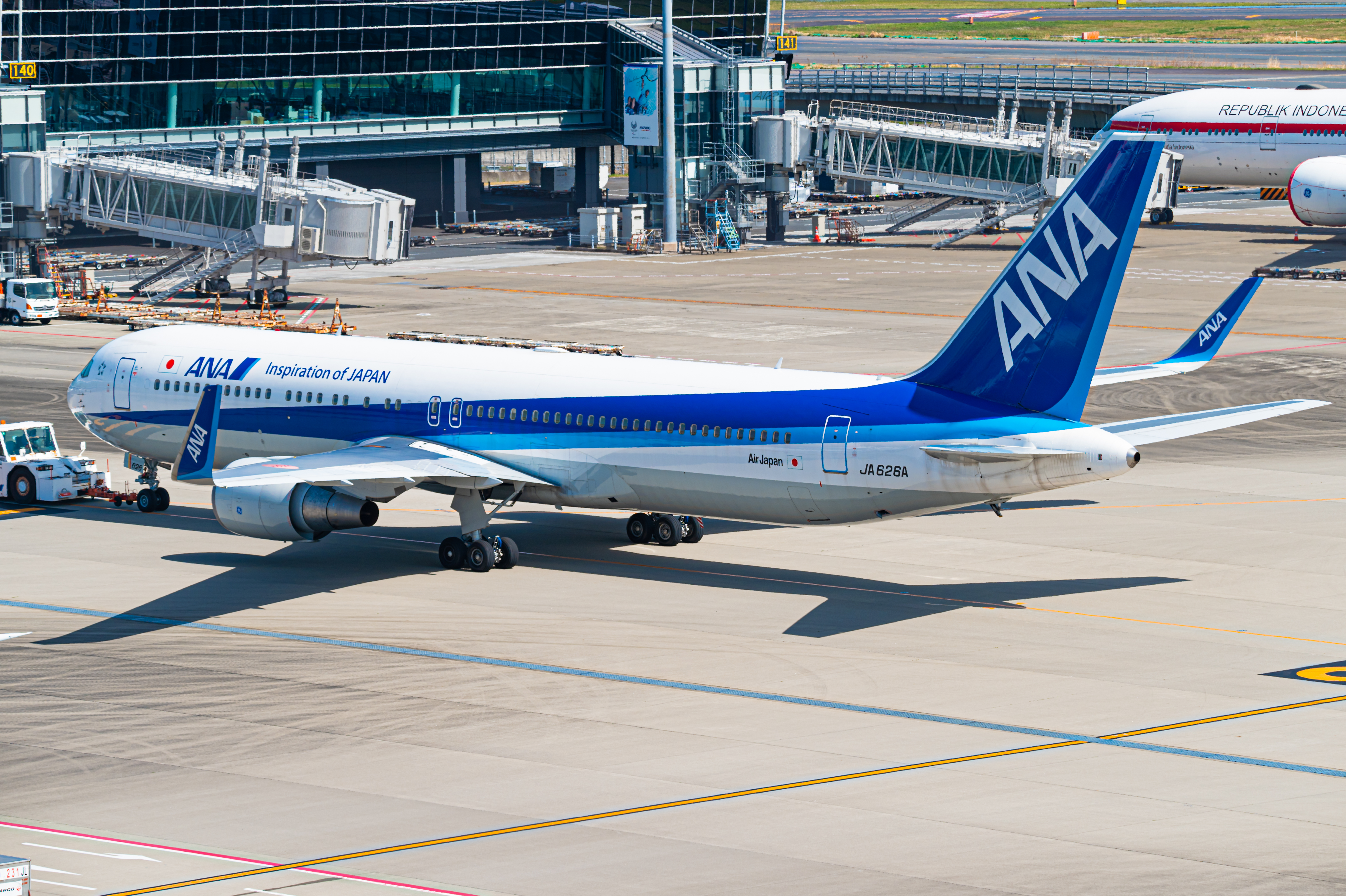 Full size: All Nippon Airways Boeing 767-300ER JA626A at Tokyo-Haneda Airport