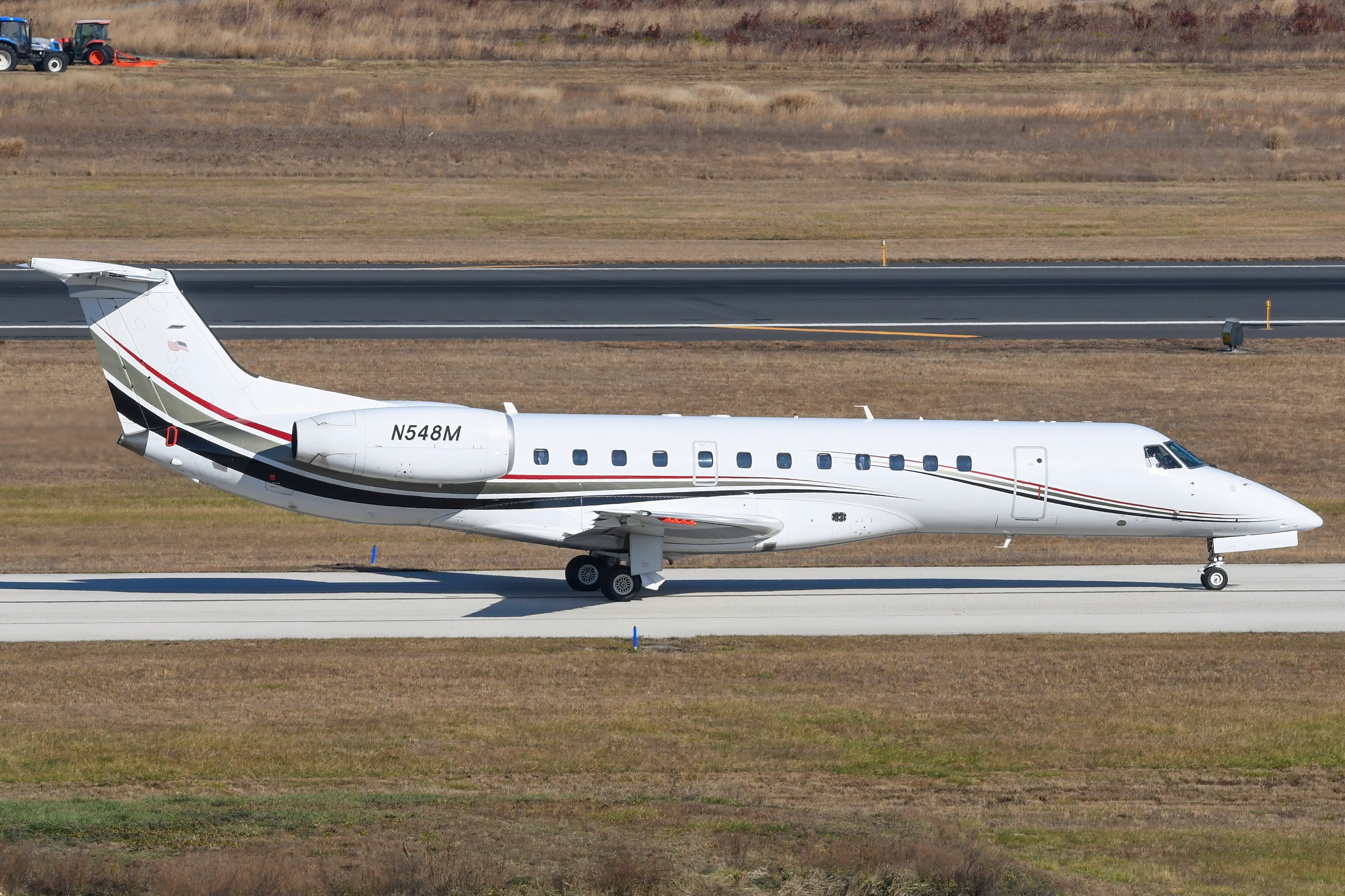Full size: Ultimate Air Shuttle Embraer ERJ135 N548M at Atlantic City International Airport