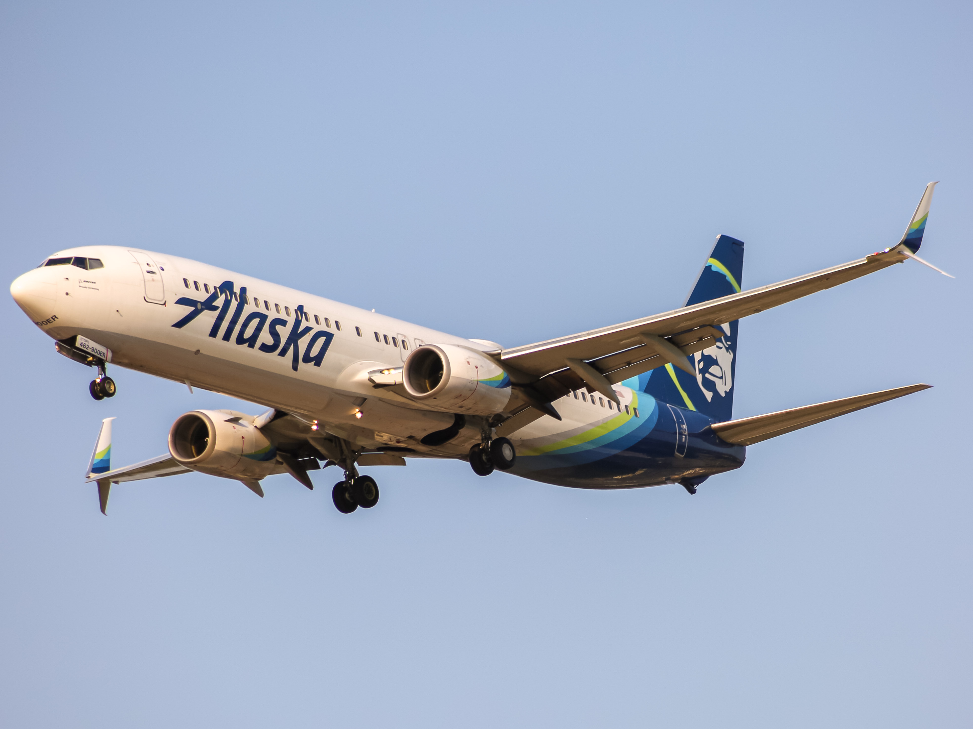 Full size: Alaska Airlines Boeing 737-900ER N462AS at Baltimore/Washington International Thurgood Marshall Airport