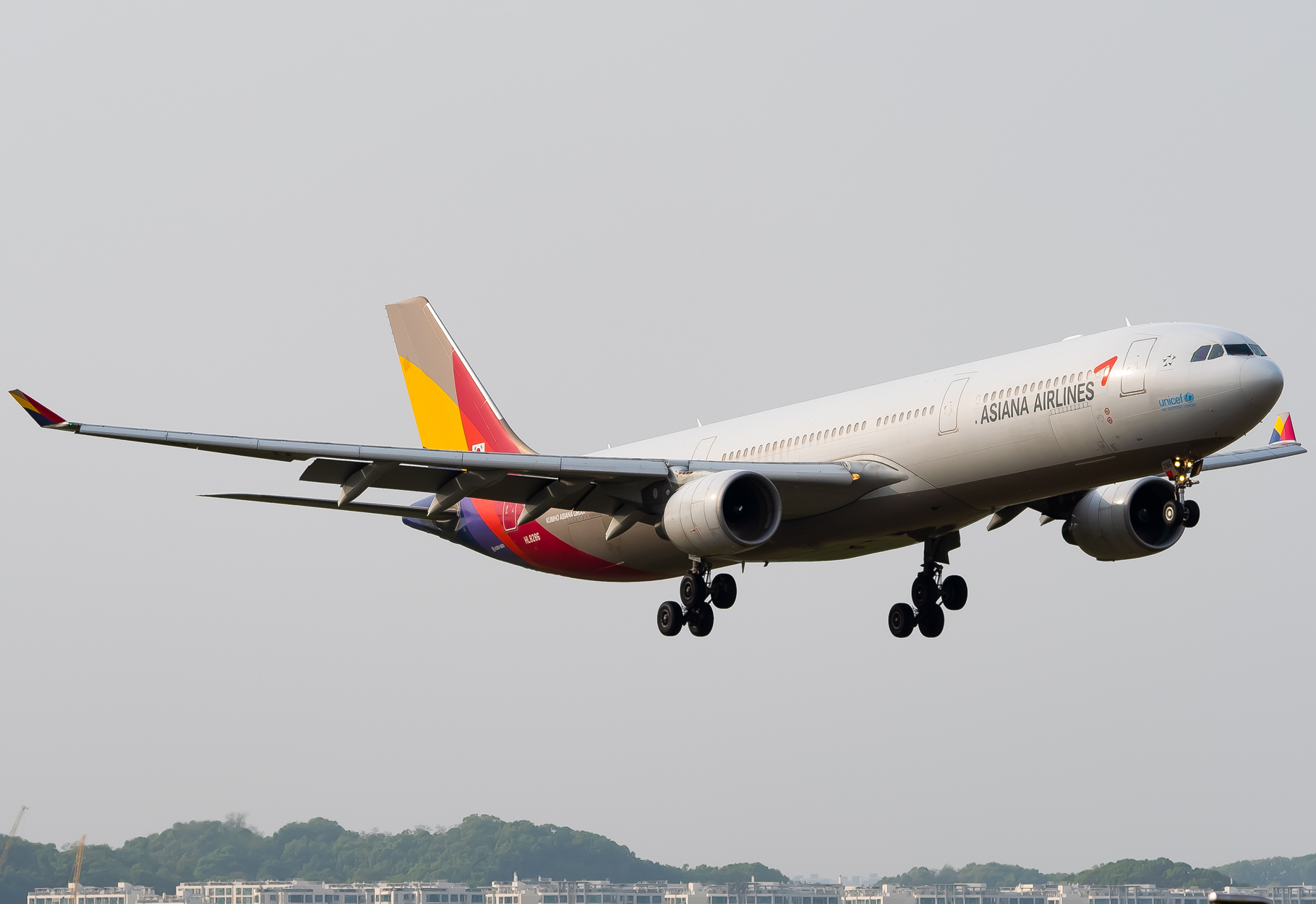 Full size: Asiana Airlines A330-300 HL8286 at Seoul-Gimpo International Airport