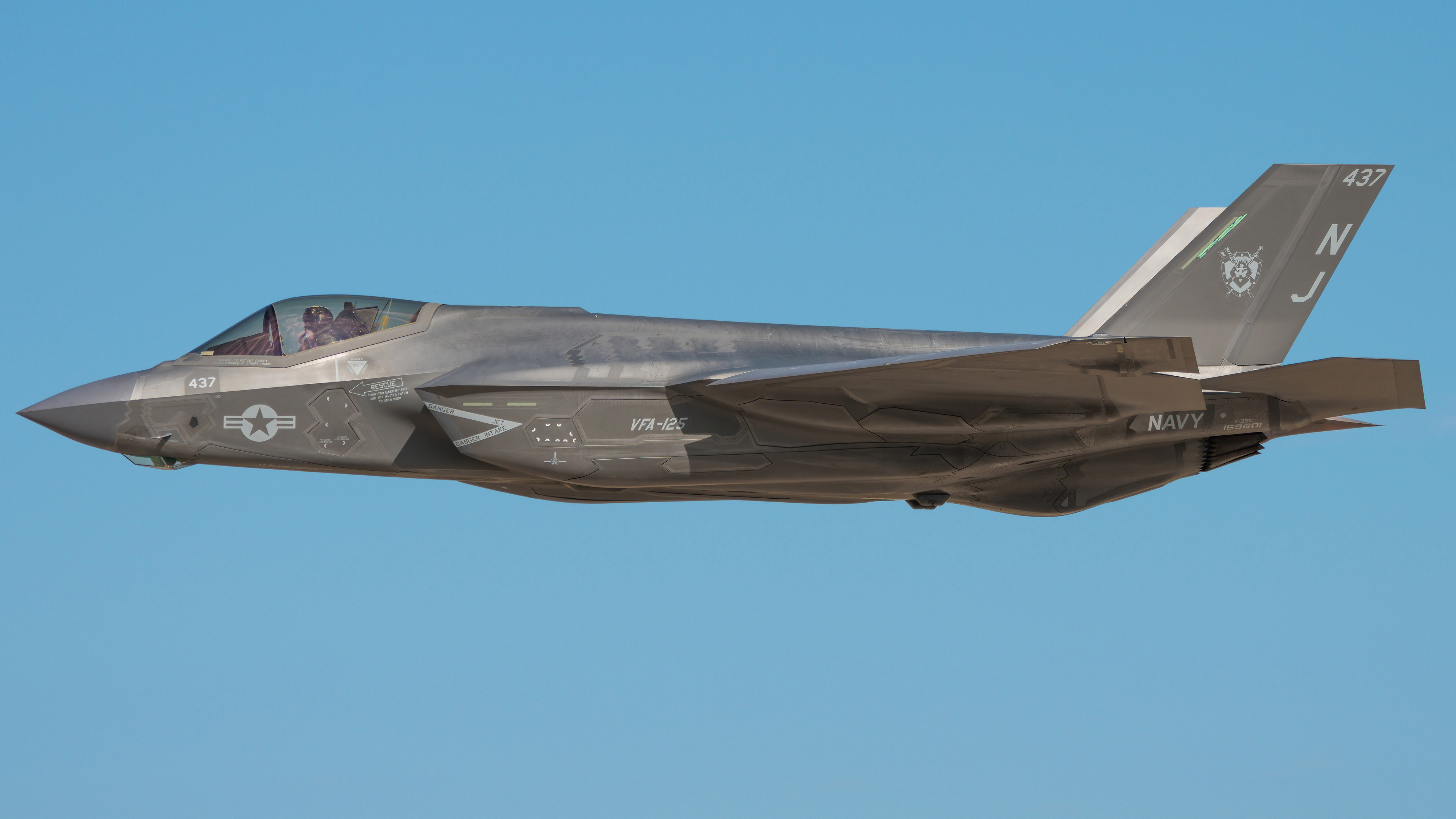 Full size: USN - United States Navy Lockheed Martin F-35 Lightning 169601 at Wittman Regional Airport