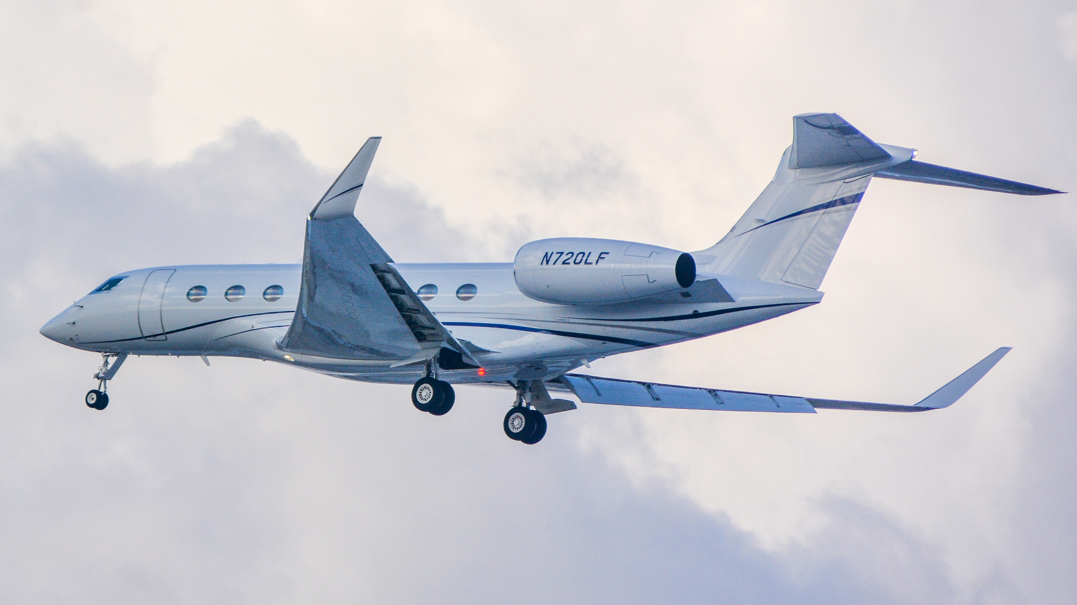 Full size: PRIVATE Gulfstream G650 N720LF at Tel Aviv-Ben Gurion Airport