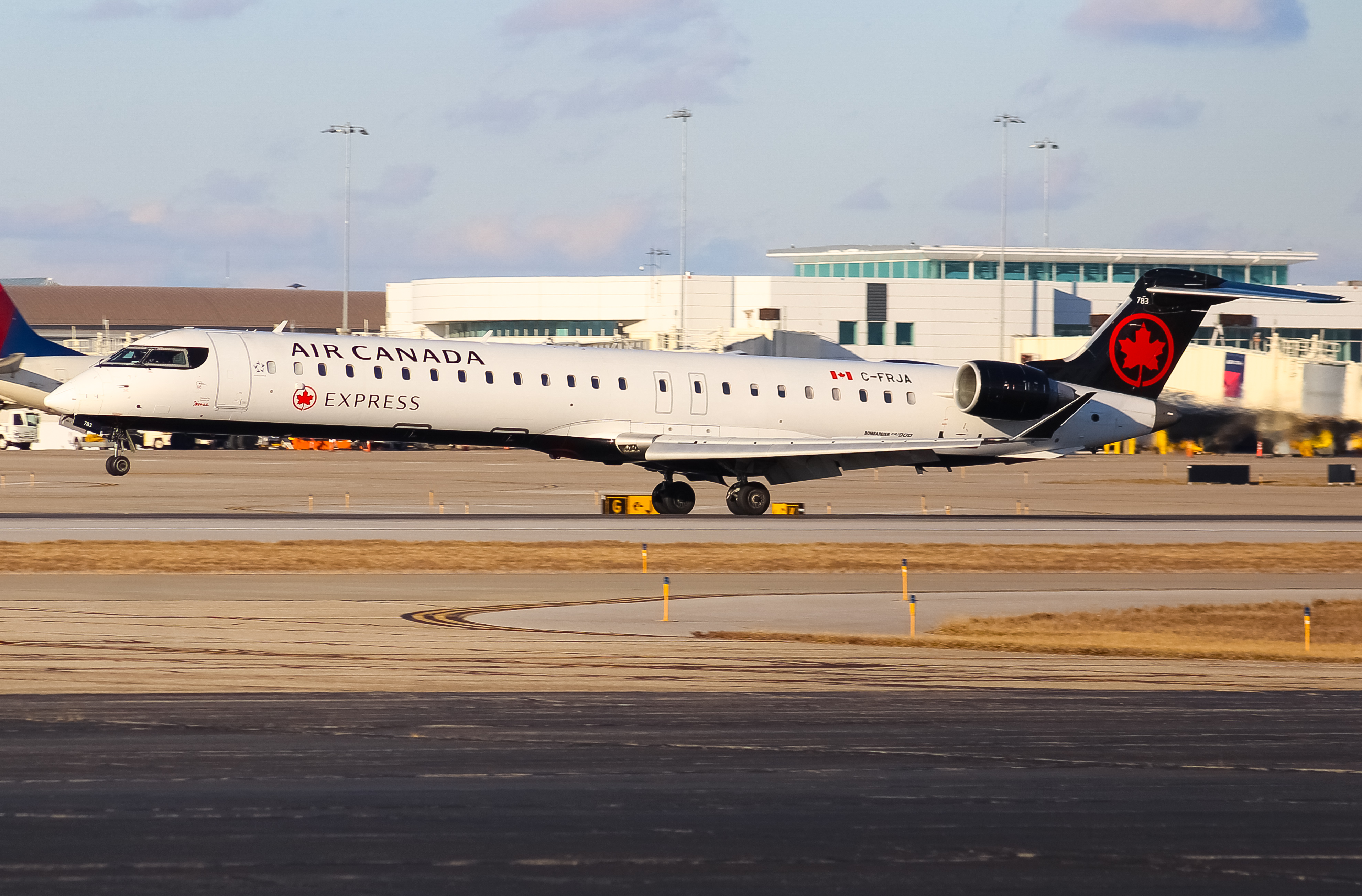 Full size: Air Canada Express Mitsubishi CRJ-900 C-FRJA at Cincinnati/Northern Kentucky International Airport