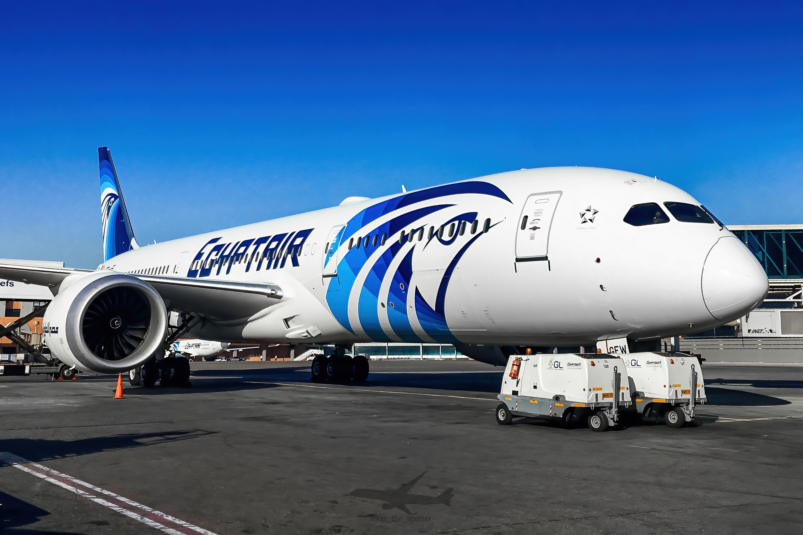 Full size: EgyptAir Boeing 787-9 SU-GEW at Cairo International Airport
