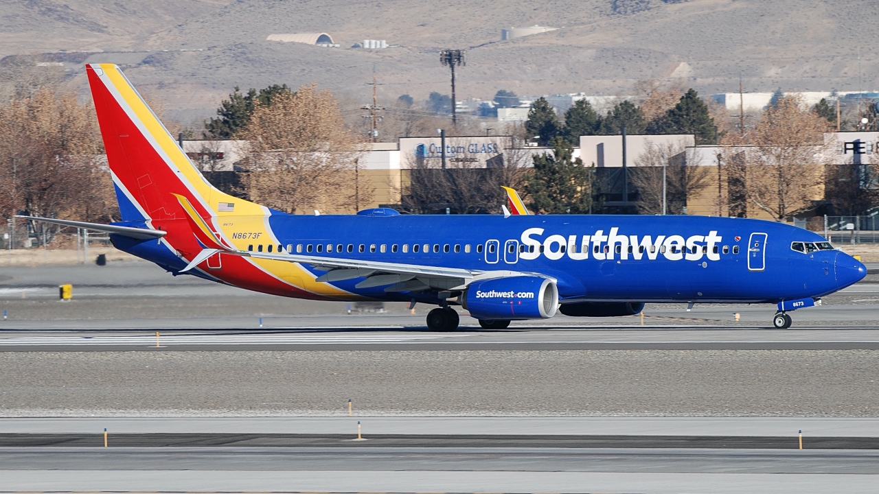 Full size: Southwest Airlines Boeing 737-800 N8673F at Reno/Tahoe International Airport