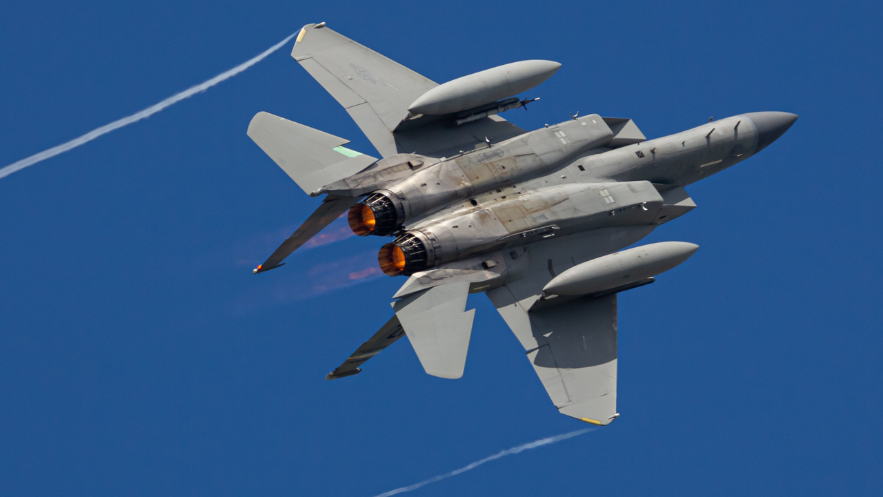 Full size: USAF - United States Air Force McDonnell Douglas F-15 Eagle 81-0036 at John Glenn Columbus International Airport