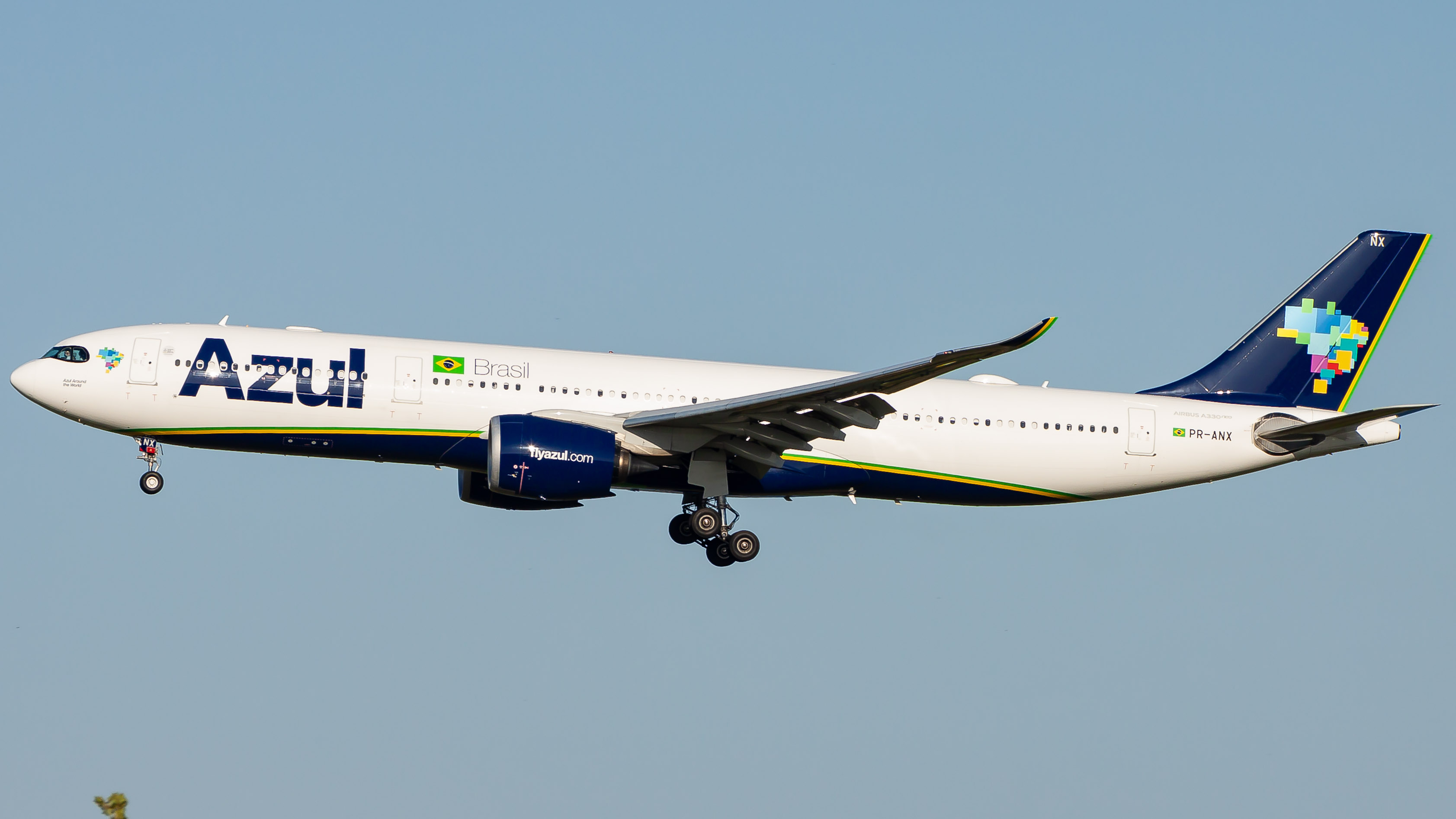 Full size: Azul Airbus A330-900 PR-ANX at Orlando International Airport