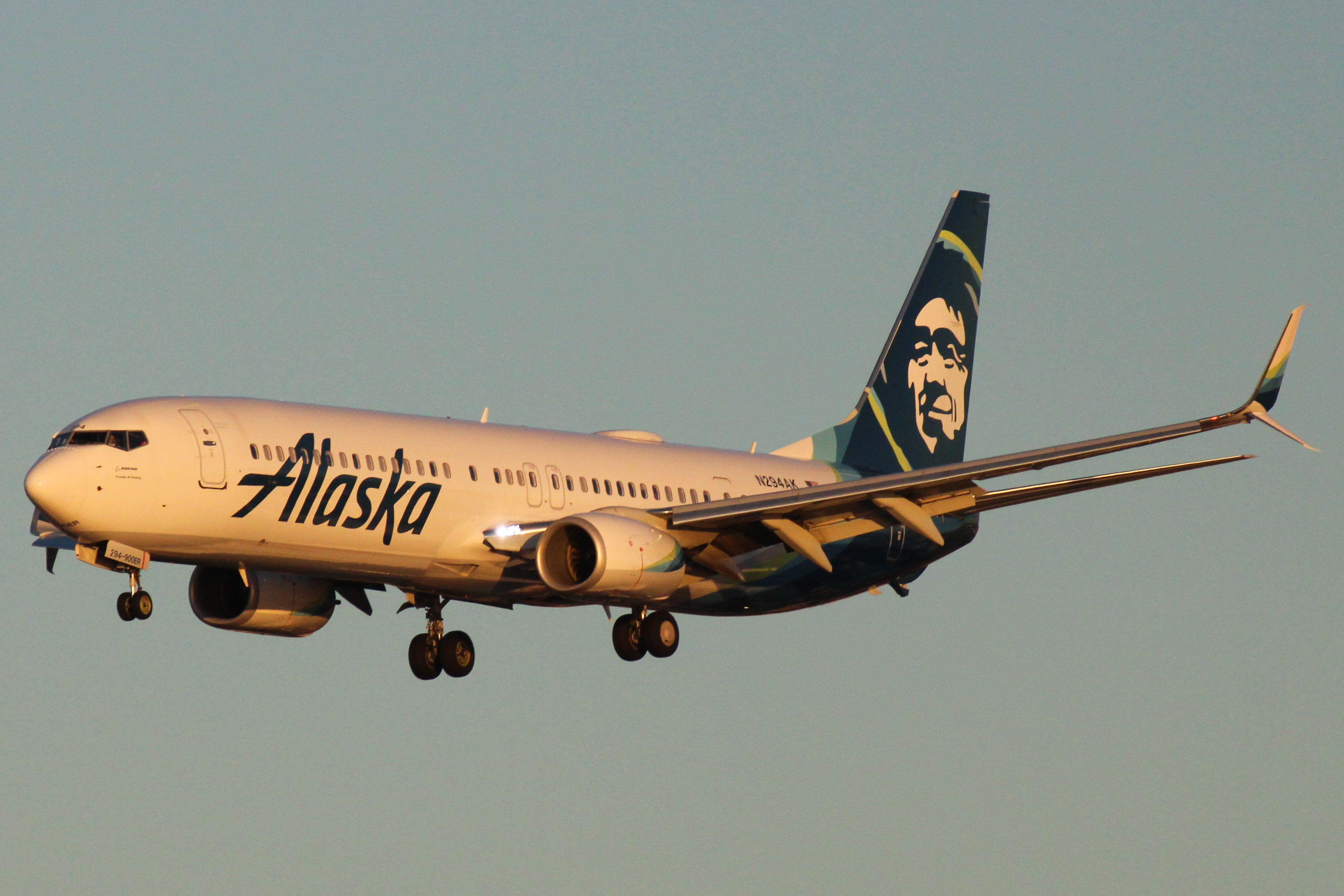Full size: Alaska Airlines Boeing 737-900ER N294AK at San Diego International Airport