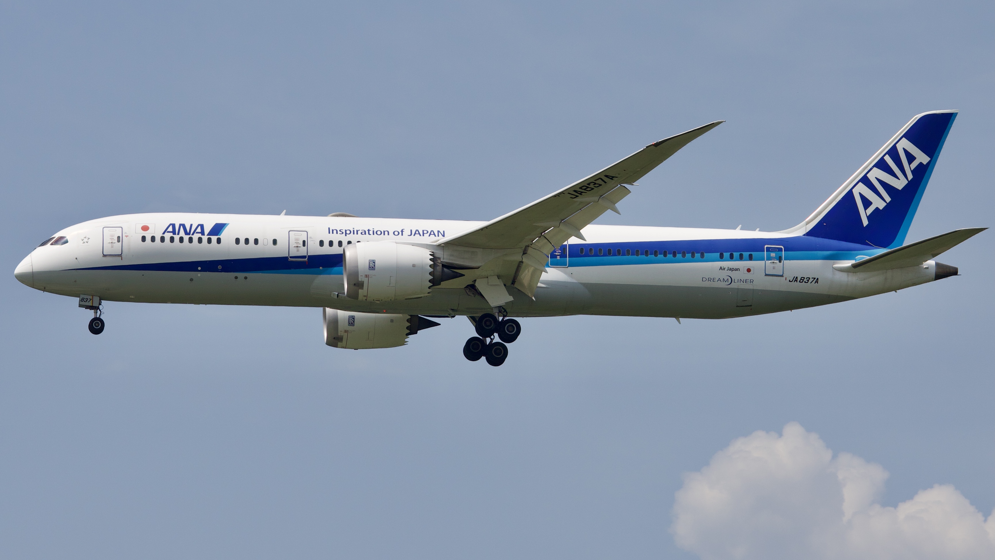 Full size: All Nippon Airways Boeing 787-9 JA837A at Houston-George Bush Intercontinental Airport