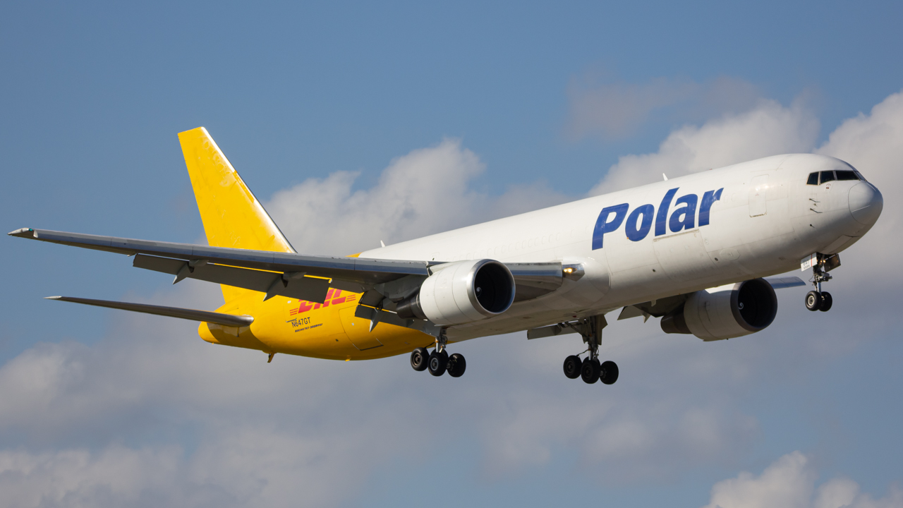 Full size: Polar Air Boeing 767-300F N647GT at Miami International Airport