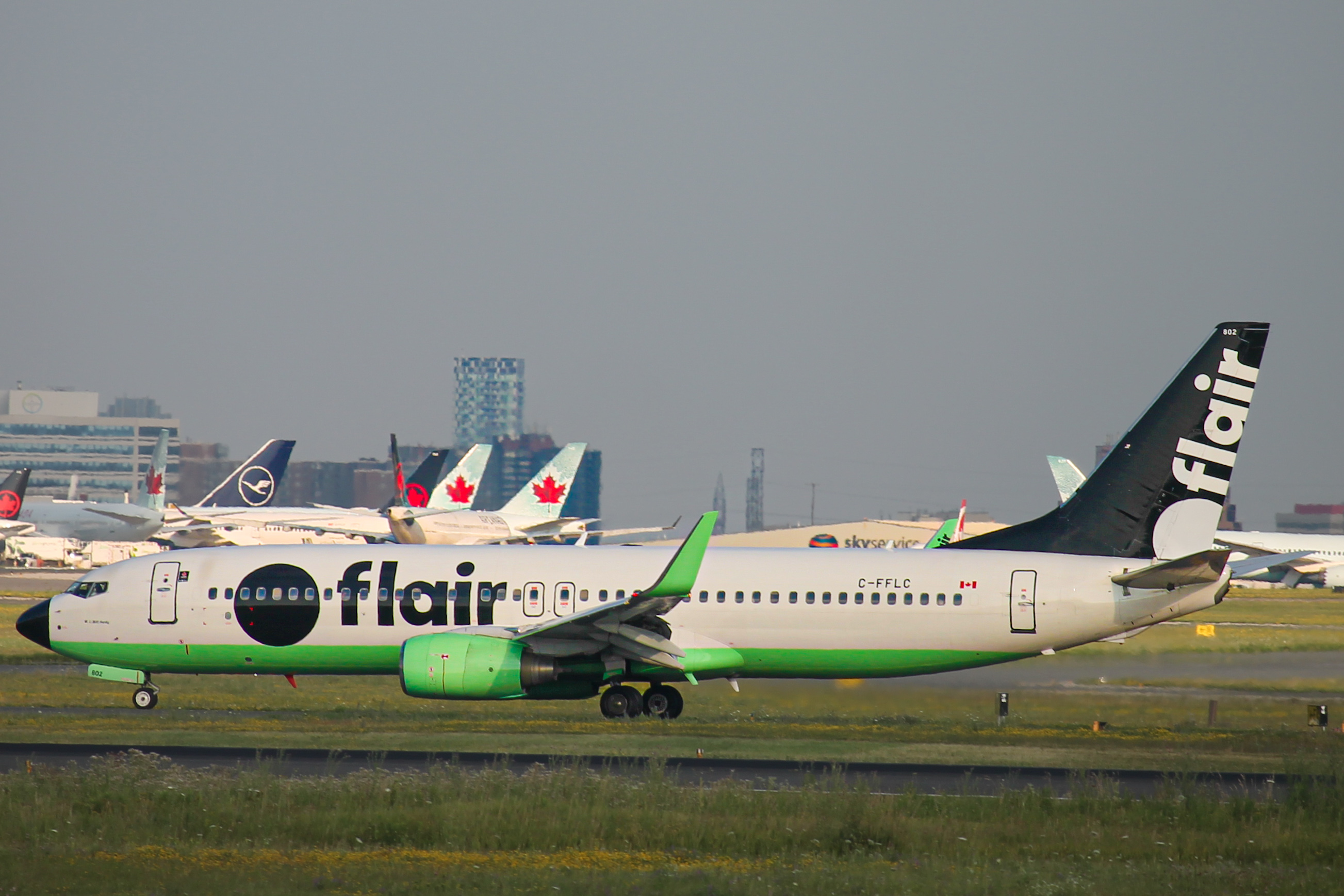 Full size: Flair Airlines Boeing 737-800 C-FFLC at Lester B Pearson International Airport