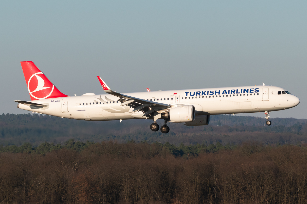 Full size: Turkish Airlines Airbus A321NEO TC-LTH at Cologne Bonn Airport