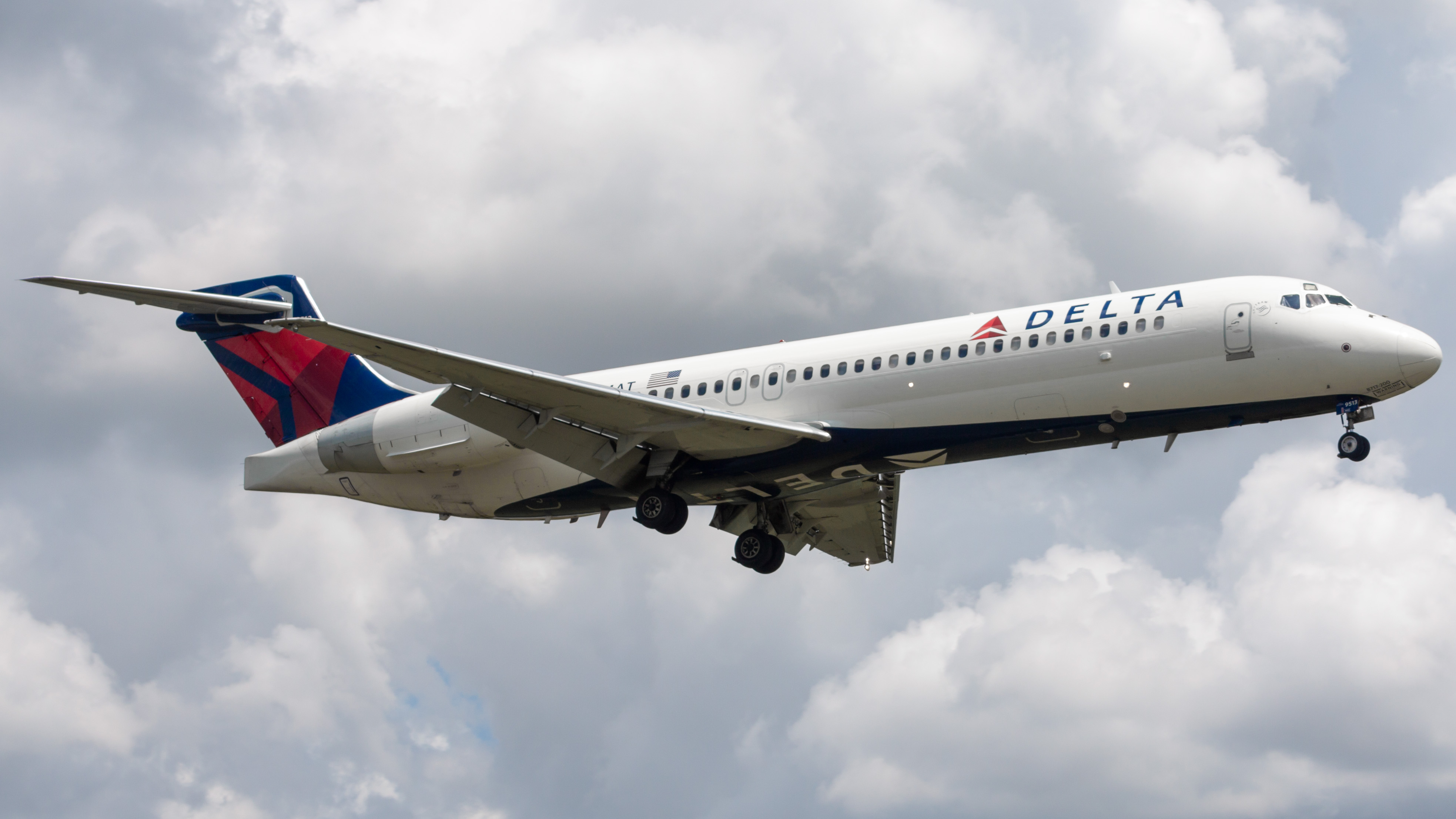 Full size: Delta Airlines Boeing 717-200 N951AT at William P Hobby Airport